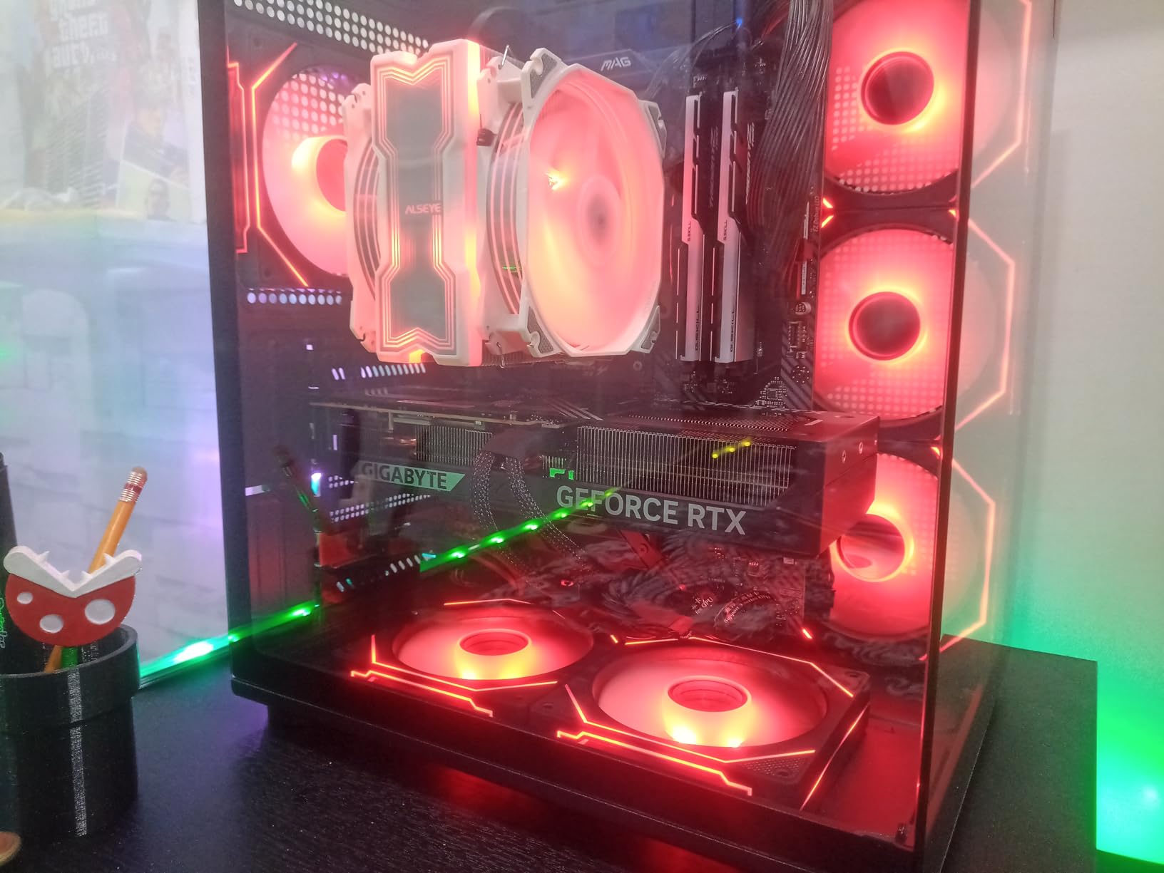 GIGABYTE GeForce RTX 5070 WINDFORCE OC SFF 12G Graphics Card, 12GB 192-bit GDDR7, PCIe 5.0, WINDFORCE Cooling System, GV-N5070WF3OC-12GD Video Card customer photo 2