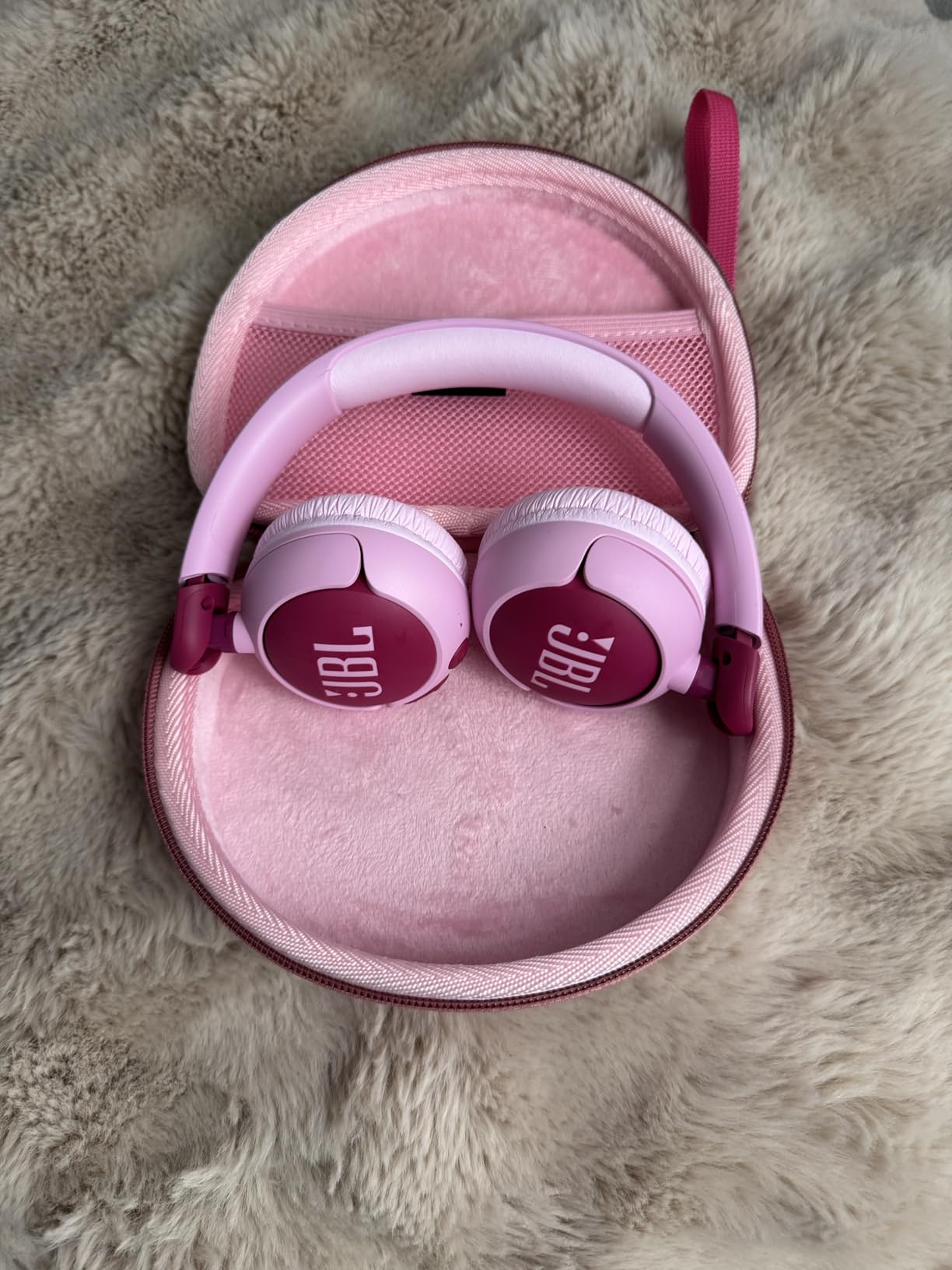JBL Junior 320BT - Wireless on-Ear Kids Headphones with JBL Safe Sound (<85dB), Fit for Kids, Parental Control with Customizable Volume & Playtime and 50Hr Battery Life (Purple) customer photo 2