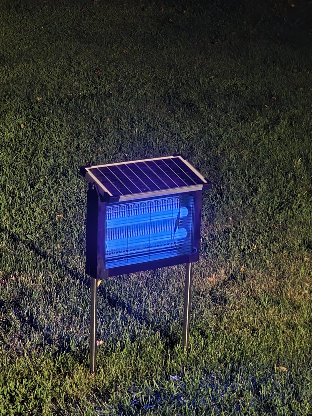 Solar Bug Zapper Outdoor, Mosquito Zapper Waterproof Electric Fly Zapper Rechargeable Mosquito Killer Lamp with 10W Solar Panel, 4500V Cordless Fly Trap for Backyard, Patio, Garden, RV, Camping customer photo 2