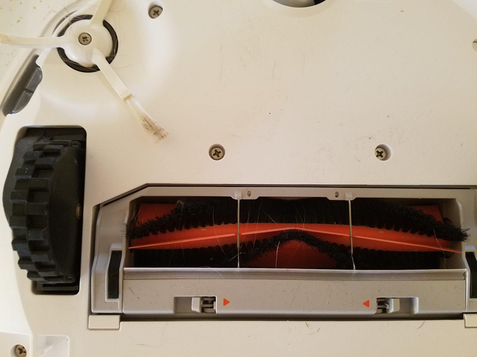 roborock Q7 M5+ Robot Vacuum and Mop, Upgraded from Q5 Max+, Up to 7-9 Weeks Self-Empty, 10000Pa Suction, Dual Anti-Tangle System for Pet Hair & Carpet, PreciSense LiDAR Navigation, App Control, White customer photo 1