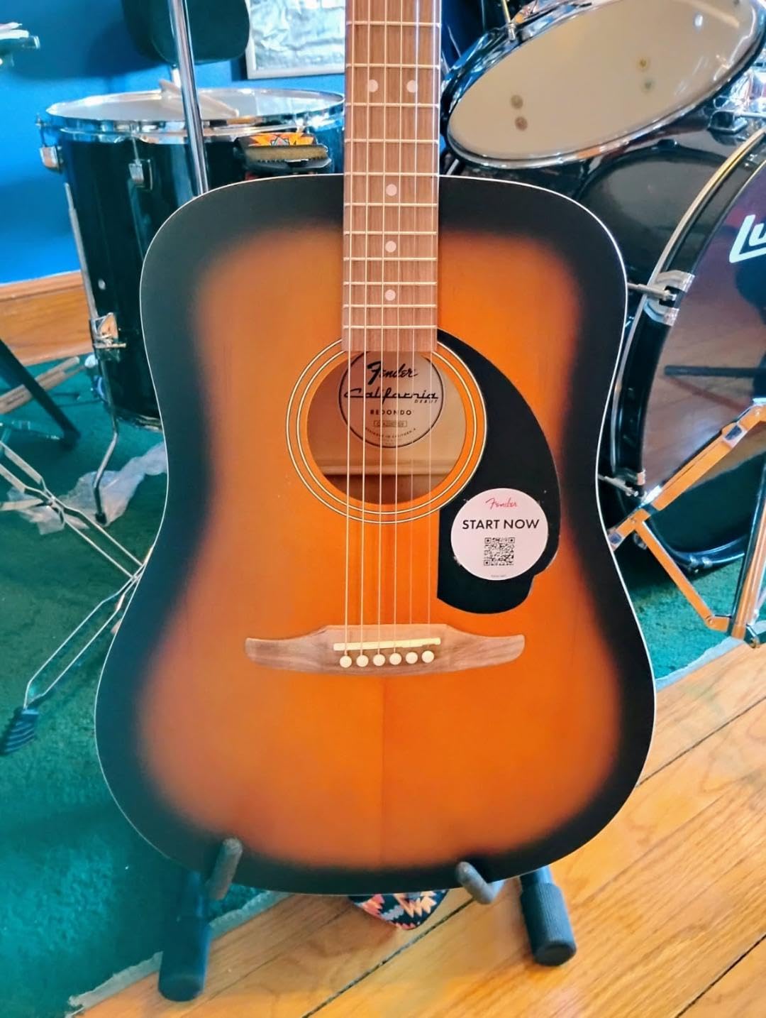 Fender California Debut Redondo Series Acoustic Guitar, Beginner Guitar, 2-Year Warranty, Black customer photo 2
