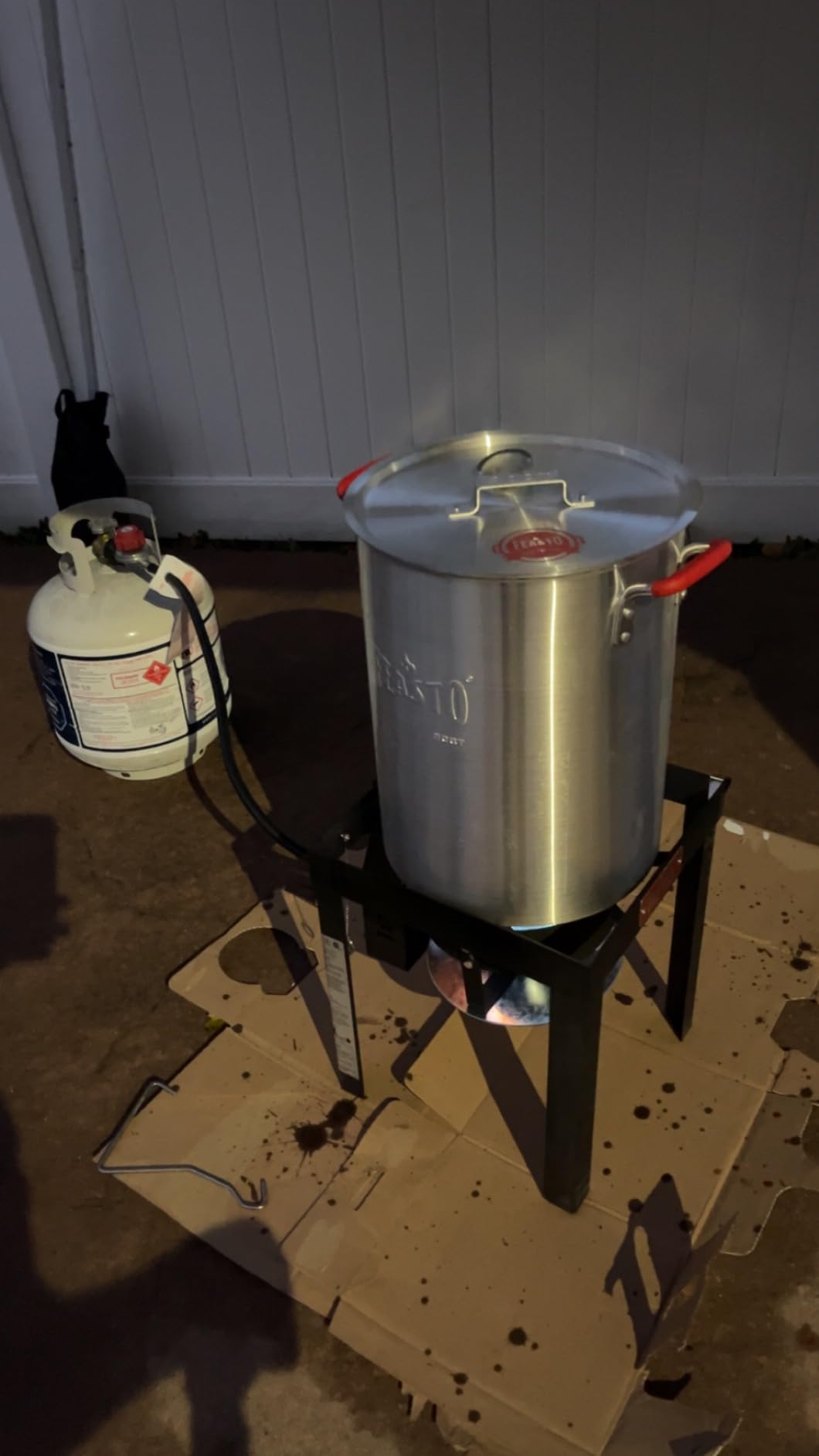 10 Qt Aluminum Outdoor Propane Gas Fish Fryer Pot Kit with Strainer Basket, 50,000 BTU Burner, Adjustable 0-5 PSI Regulator, Perfect for Boiling and Frying customer photo 1