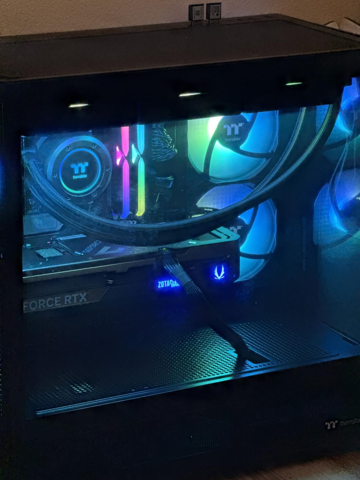 Thermaltake LCGS View 9870T-270 Gaming Desktop (AMD Ryzen 7 9800X3D, ToughRam 32GB DDR5 6400MT/s RGB Memory, NVIDIA GeForce RTX 5070 Ti, 2TB NVMe M.2, WiFi, Windows 11) V27B-B850-57T-LCS customer photo 1