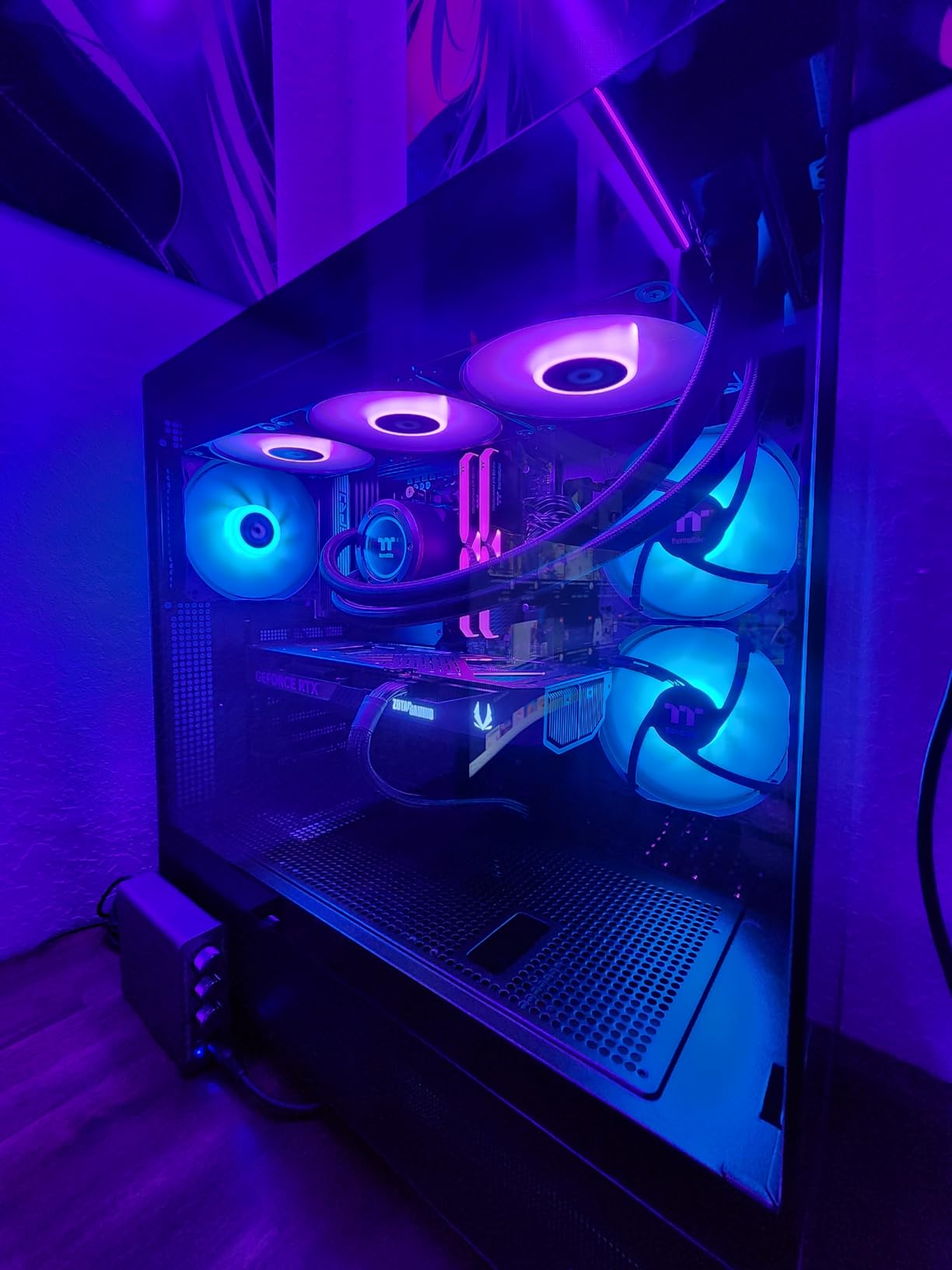 Thermaltake LCGS View 9870T-270 Gaming Desktop (AMD Ryzen 7 9800X3D, ToughRam 32GB DDR5 6400MT/s RGB Memory, NVIDIA GeForce RTX 5070 Ti, 2TB NVMe M.2, WiFi, Windows 11) V27B-B850-57T-LCS customer photo 2