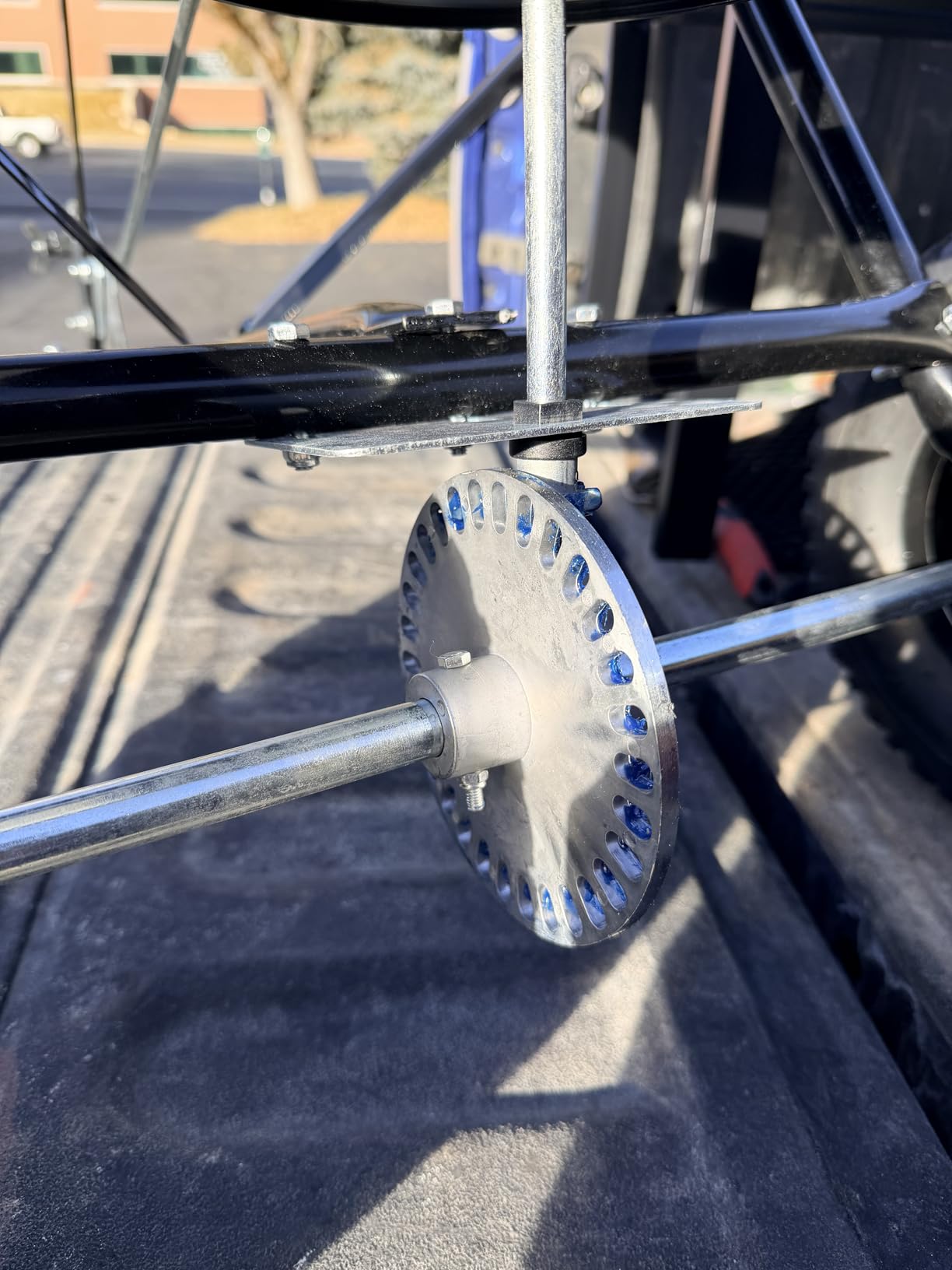 Yard Commander - 125 LB Tow Behind Lawn & Garden Broadcast Spreader - Seed, Fertilizer, Salt, Ice Melt - Premium Aluminum Cast Gears - Gate Lever for Easy Spread Control customer photo 2