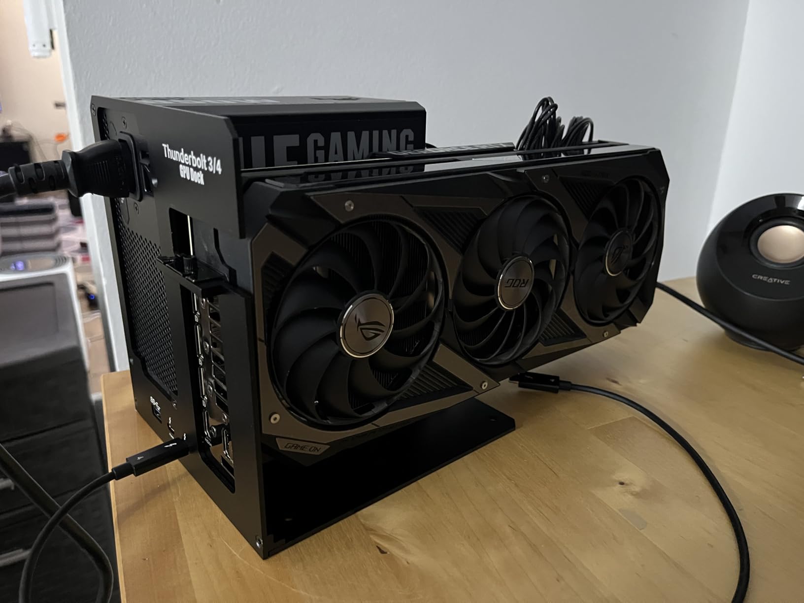 Thunderbolt 3/4 eGPU Enclosure Compatible with USB4, Support NVIDIA AMD Graphics Card and PCIe Cards, Using ATX Power Supply, Support PD 85W Charging (VK-Y900) customer photo 1