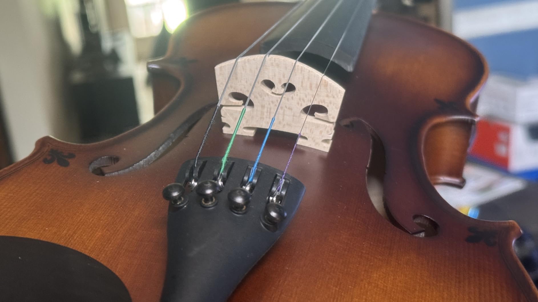 AKLOT Handcrafted Flamed Maple Violin: Full Size Matte Fiddle, Acoustic Advanced 4/4 Violin Kit with Ebony Bow, Solid Wood Shoulder Rest, Lesson Book, Hard Case, Extra Strings, Tuner customer photo 1