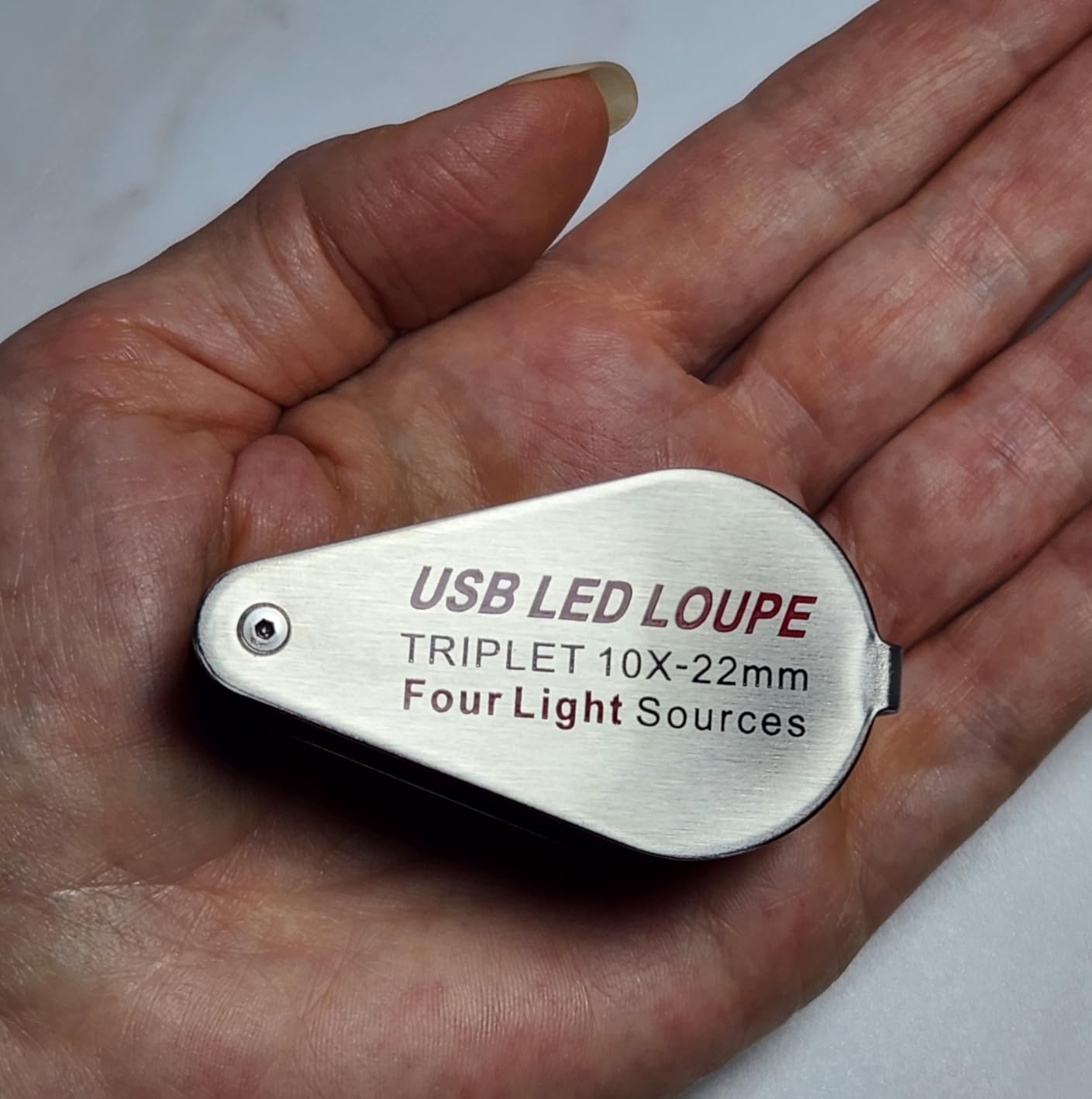10X Rechargeable Jewelers Loupe Magnifier with UV & LED Lights, Four Types of Light, 22mm Triplet Lens, Pocket Eye Loupe Jewelry Loop Magnifying Glass for Diamond, Gemstone, Currency, Coins, Stamps customer photo 1
