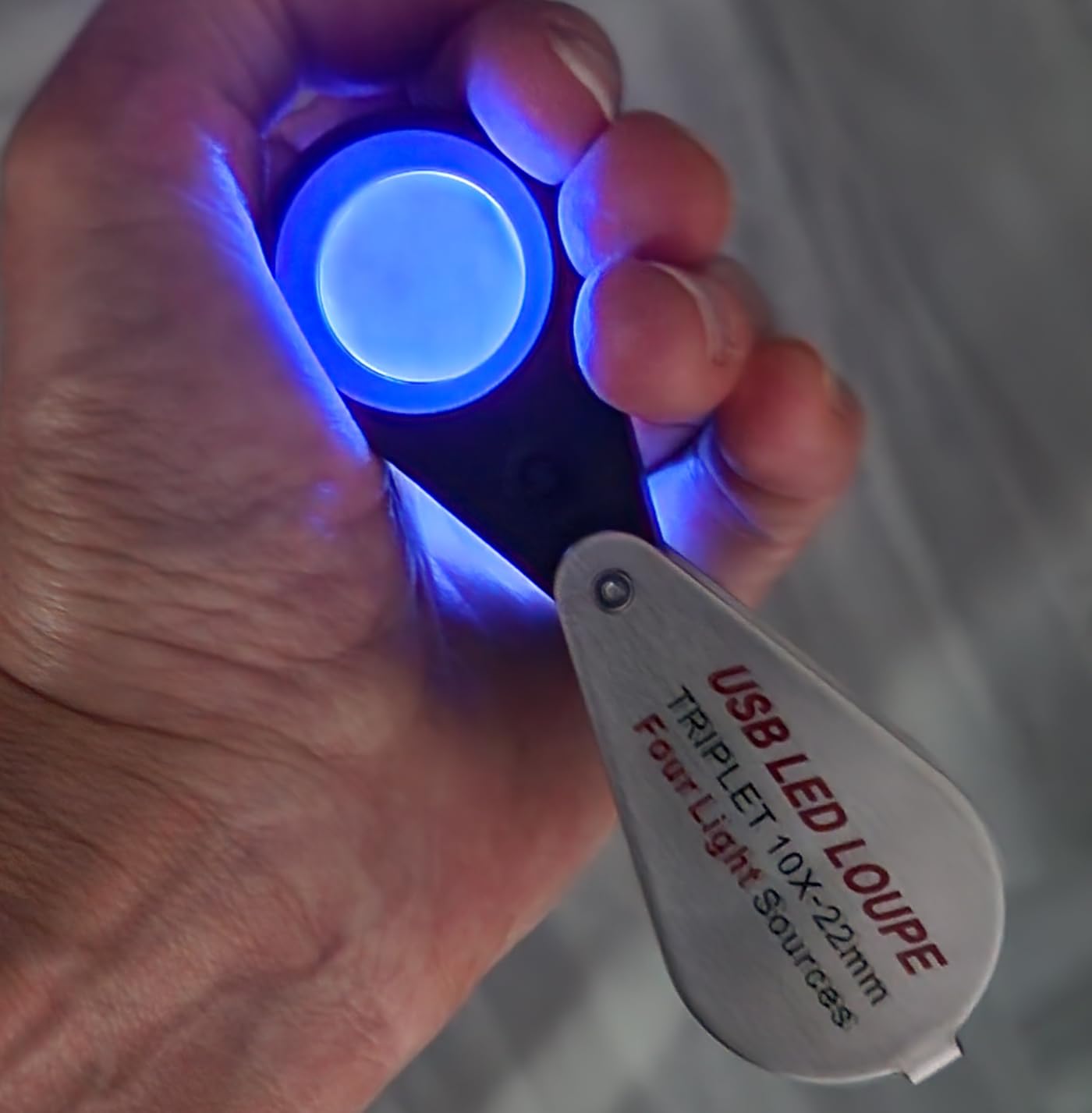 10X Rechargeable Jewelers Loupe Magnifier with UV & LED Lights, Four Types of Light, 22mm Triplet Lens, Pocket Eye Loupe Jewelry Loop Magnifying Glass for Diamond, Gemstone, Currency, Coins, Stamps customer photo 2