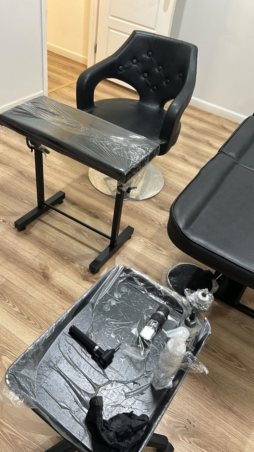 XL Tattoo Armrest Stand - ZHOOGE Oversized Tattoo Arm Leg Rest Stand Adjustable Height Soft Sponge Pad for Tattoo Studio Tattoo Supply customer photo 1