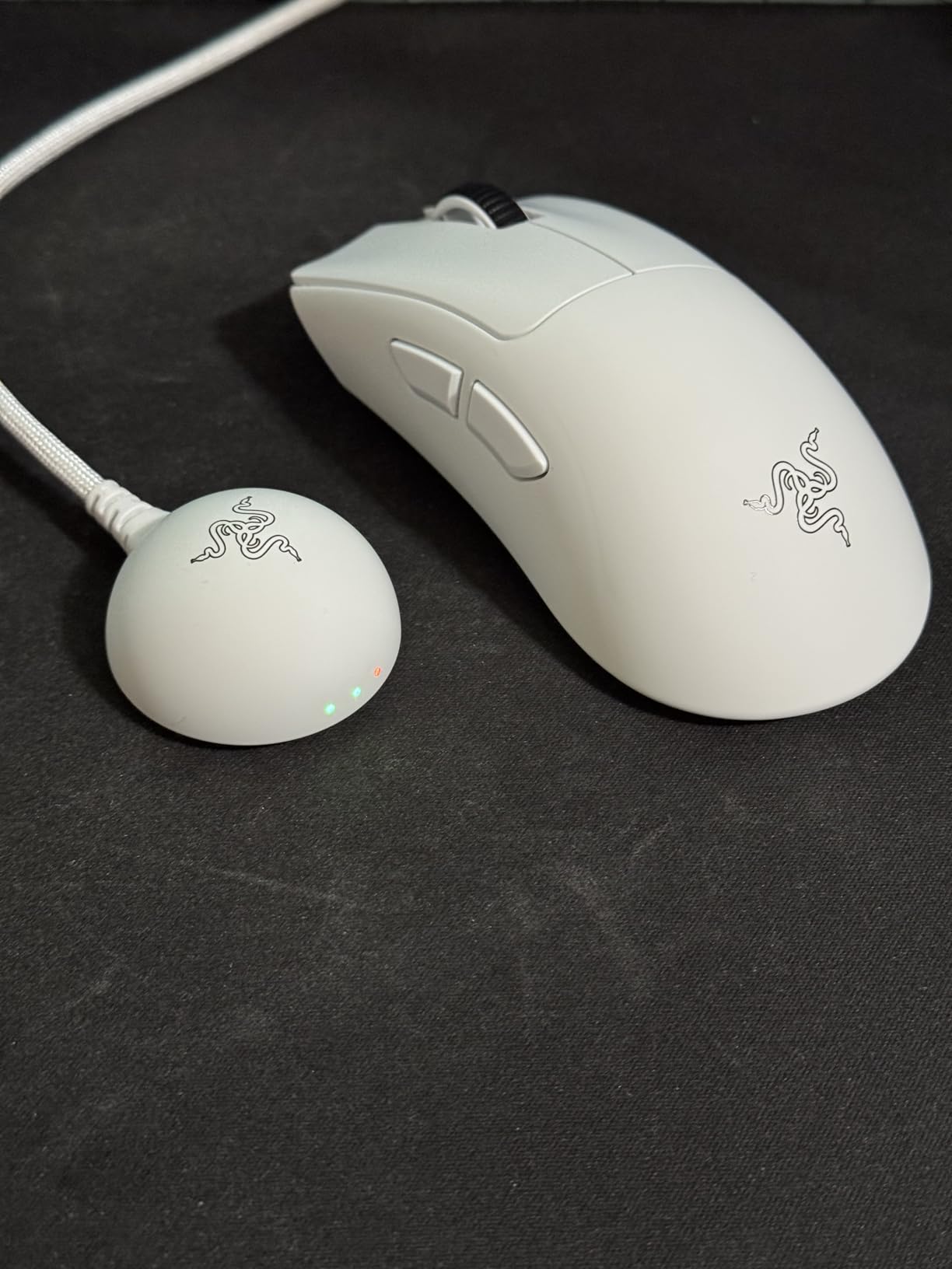 Razer DeathAdder V4 Pro Wireless Gaming Mouse: 56g Lightweight - HyperSpeed Wireless Gen-2 - Optical Scroll Wheel - Optical Switches Gen-4 - Focus Pro 45K Sensor Gen-2 - Up to 150 Hr Battery - Black customer photo 2