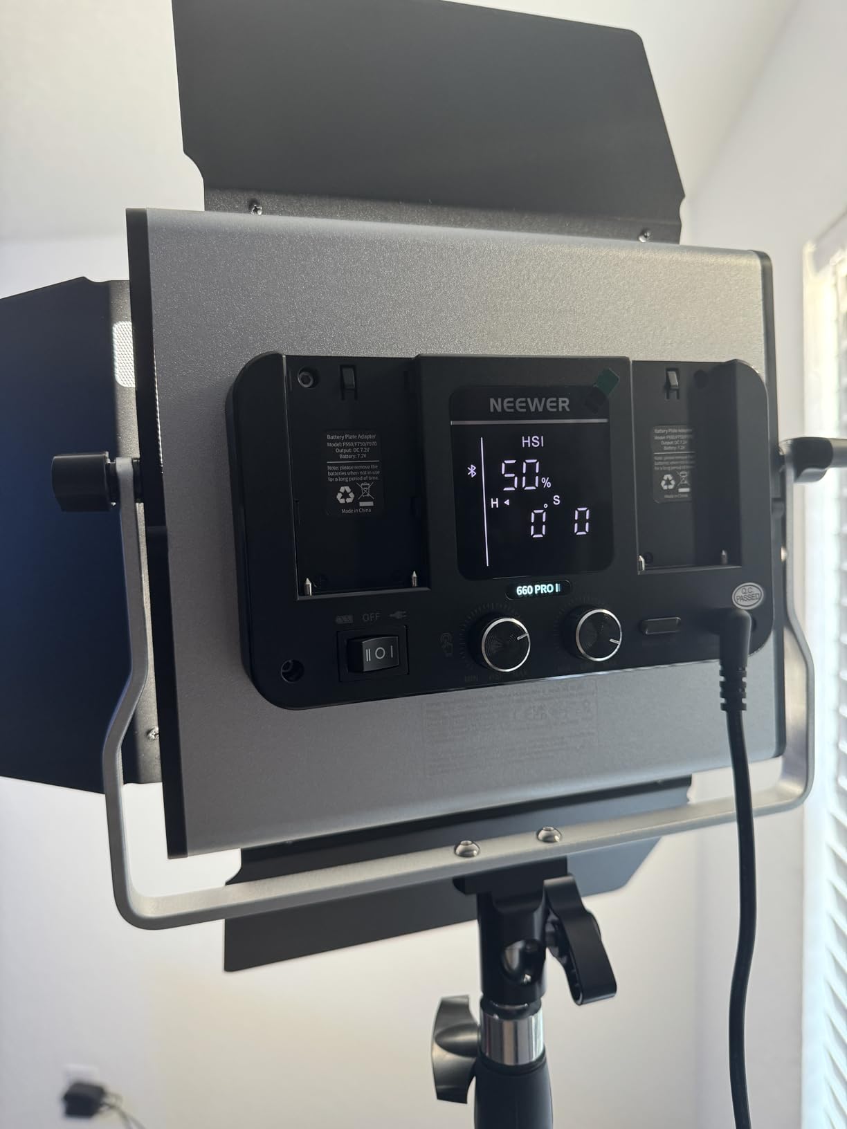 NEEWER Upgraded RGB LED Studio Video Light with Tripod Stand, App Control 50W 7000Lx CRI97+ 3200-5600K Dimmable Panel Key Lighting Kit for Game Streaming YouTube Recording Photography, RGB660 PRO II customer photo 1