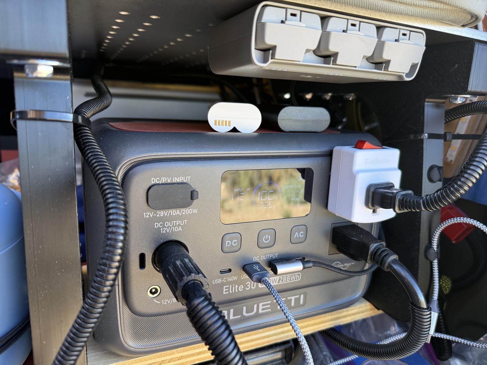 BLUETTI Elite 30 V2 Portable Power Station 600W (Power Lifting 1500W), 288Wh LiFePO4 Battery with 10ms UPS, Emergency Backup Power for Home Blackout/Winter Storm, Solar Generator for Camping/Road Trip customer photo 1