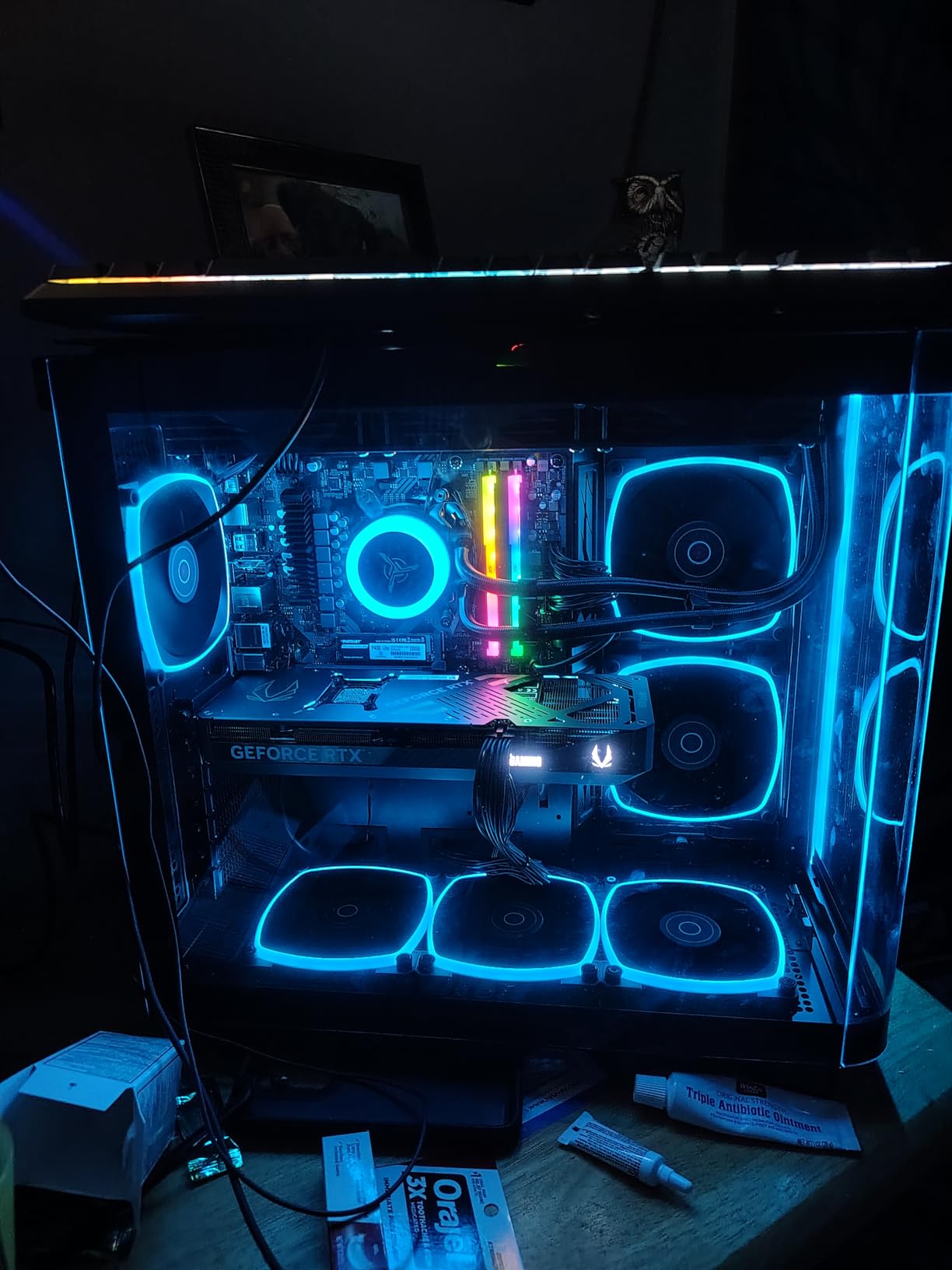 Skytech Gaming King 95 Desktop PC, Ryzen 7 9800X3D 4.7 GHz, NVIDIA RTX 5070 Ti 16GB, 2TB Gen4 NVMe SSD, 32GB DDR5 RAM 6000 RGB, 850W Gold PSU, 360mm AIO customer photo 2