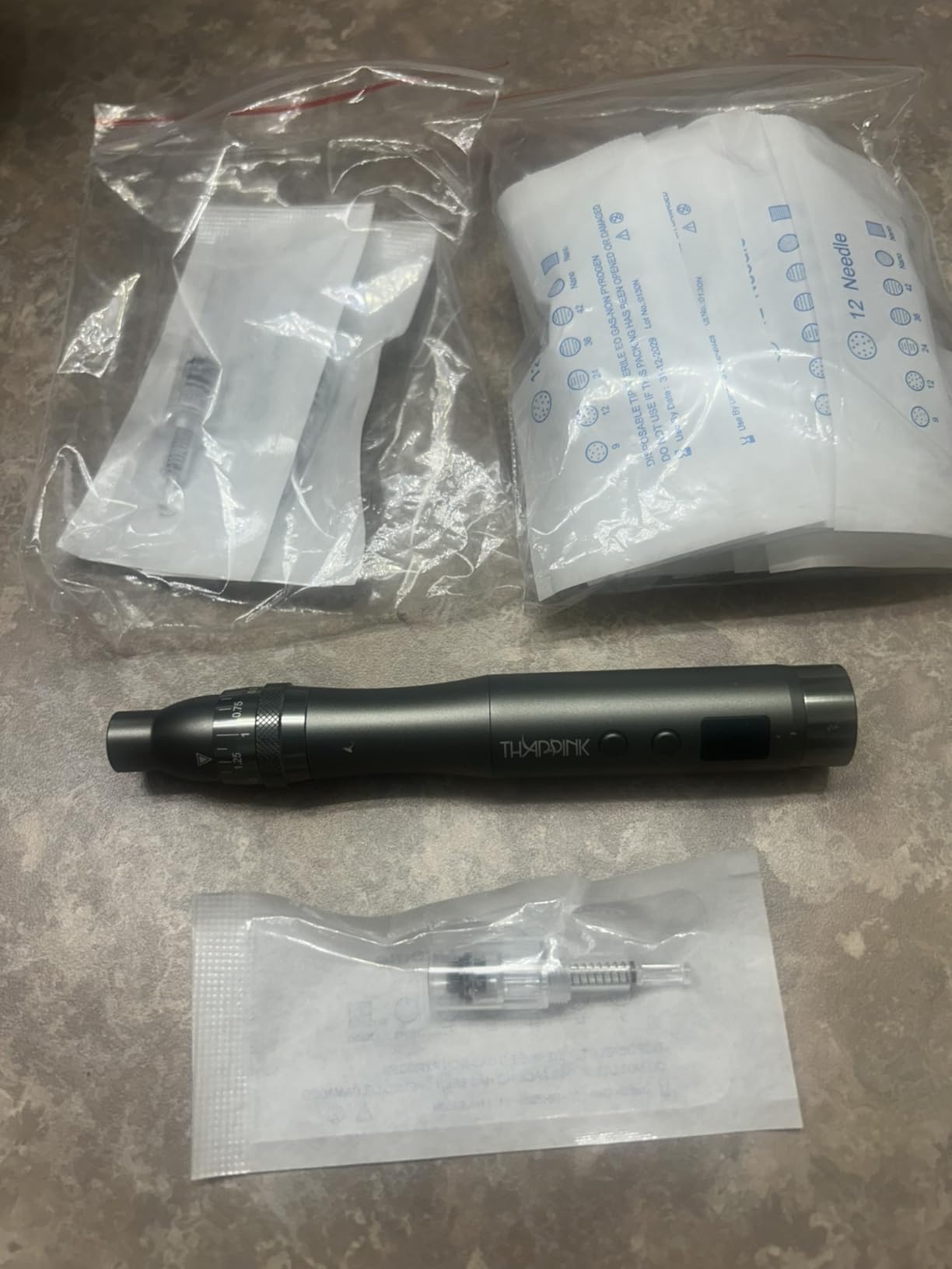 Microneedle Derma Roller Pen Microneedling Roller 0.25mm Dermabrasion Roller for Face Skin, Microneedle Micro Needle Roller 0.25mm for Men and Women Home Use customer photo 1