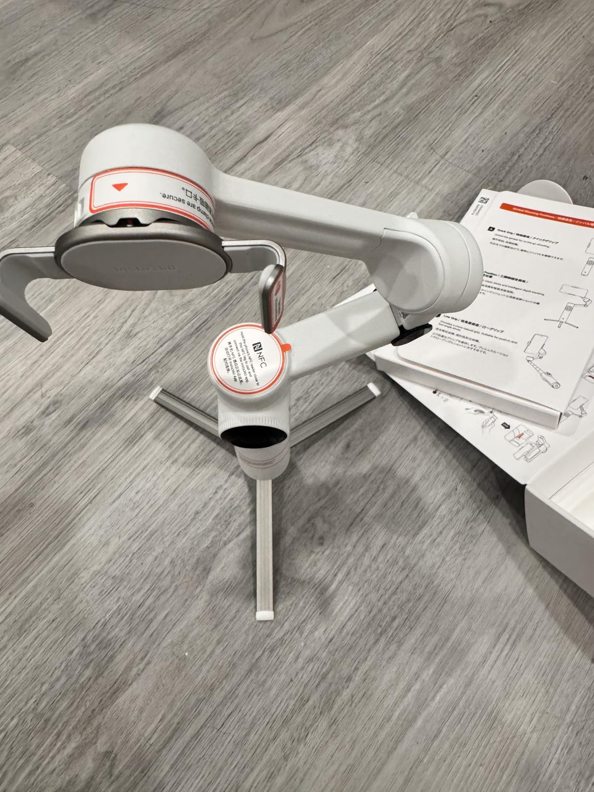 Insta360 Flow 2 White - Foldable AI Gimbal for iPhone, AI Tracking, Multi-Person Tracking, Built-in Tripod/Selfie Stick, Remote Control, iPhone/Android Portable Stabilizer customer photo 2