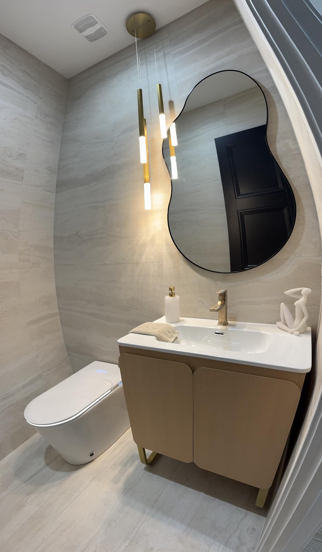 Luxury Smart Toilet with Foam Shield Auto-Open/Close Lid, One Piece Bidet Toilet Heated Seat for Bathrooms, Multiple Cleaning Modes, Aromatic Spray, Air Purification, Smart Foot Sensor customer photo 2