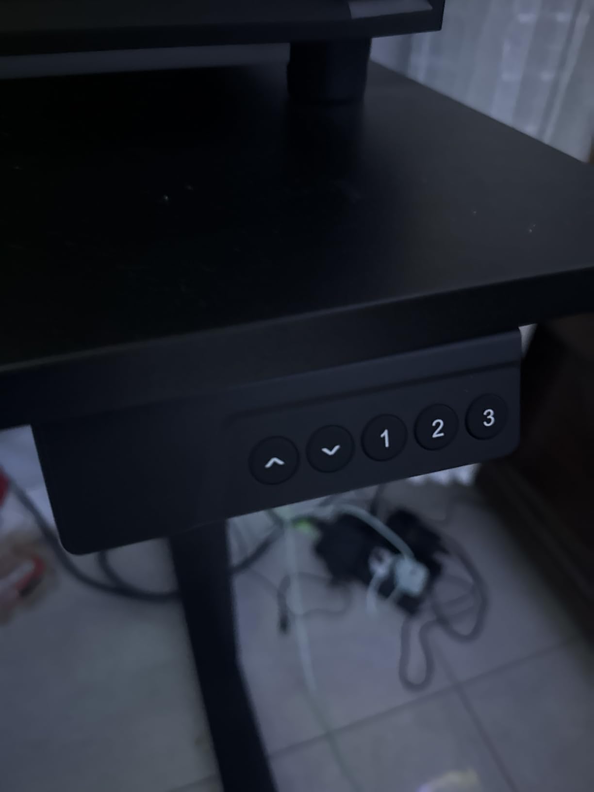 Seang Electric Standing Desk Adjustable Height, 40 x 24 Inch Sit Stand Desk with T-Shaped Frame, 3 Memory Presets & Cable Management for Home Office Computer Workstation, Black Frame/Black Top customer photo 2