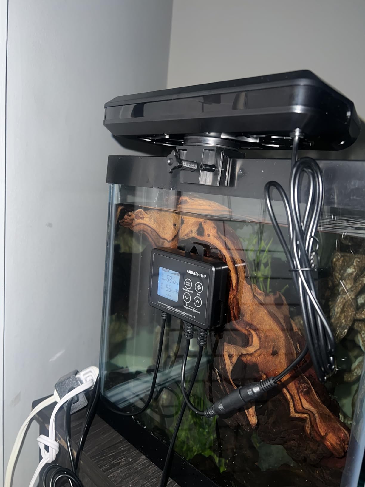 Aquarium Chiller Fan,Fish Tank Cooler with Temperature Control,Minimum Setting 59℉,Auto Start/Stop,Refrigeration Effect 3-7℉,3-Speed Modes,for Axolotl Seawater Freshwater Coral Grass Tank customer photo 2