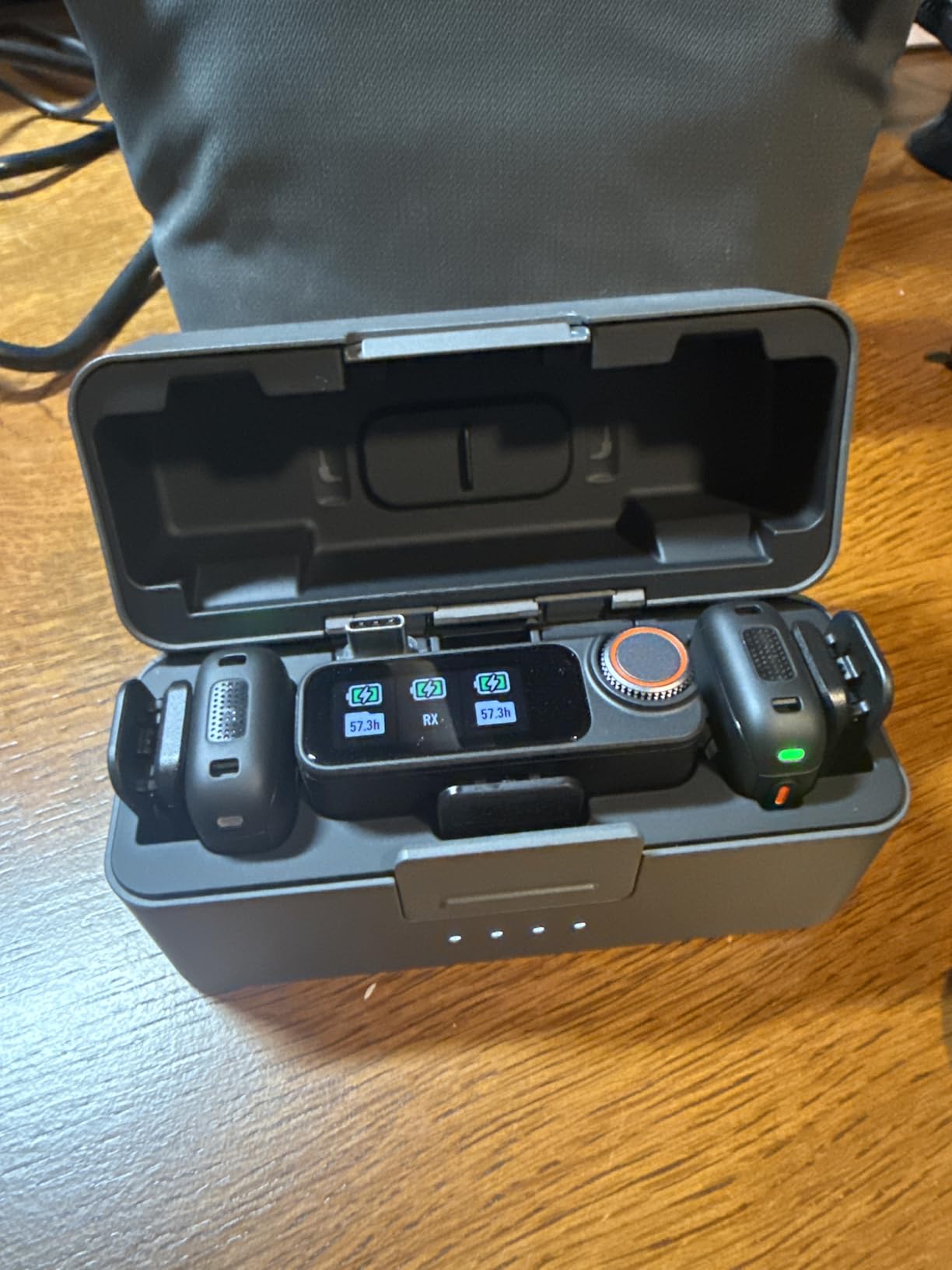 DJI Mic 3 (2 TX + 1 RX + Charging Case), Wireless Microphone for iPhone/Camera/Android, Ultralight, Adaptive Gain Control for Balanced Volume, Dual Band Anti-Interference, 28hrs Use, Vlog customer photo 2