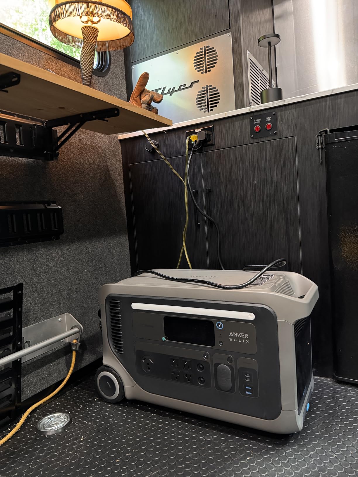 Anker SOLIX F3000 Portable Power Station with 400W Solar Panel, 3072Wh, 6000W Recharging, Solar Generator, Expandable to 24kWh for Outages & RVs customer photo 1