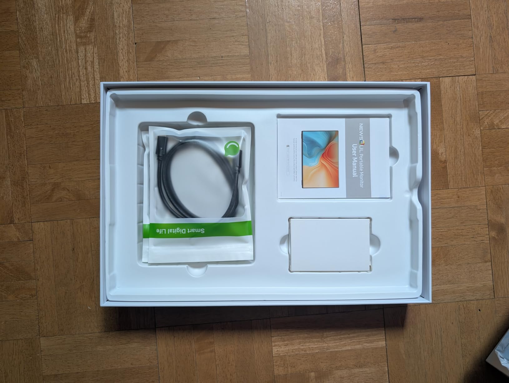 Newsoul 4K Portable Monitor 1200Nits Ultra Bright 16'' Laptop Monitor 2000:1 Contrast Fast IPS Matte Screen customer photo 1