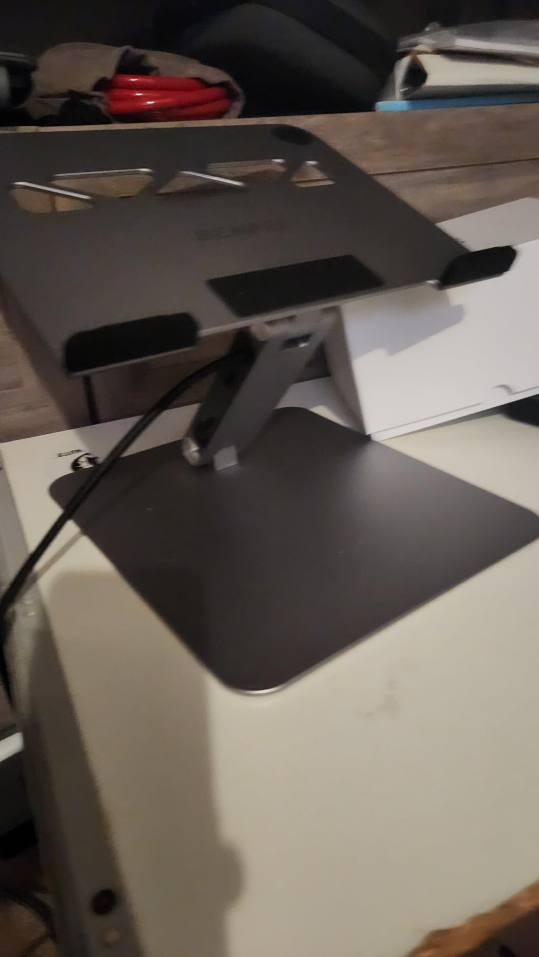 BENFEI Laptop Stand with USB C 6in1 Docking Station, HDMI 4K@60Hz, Gigabit Ethernet, 100W Power Delivery, 10Gbps USB C 3.2 and 2 USB A 3.2 customer photo 2