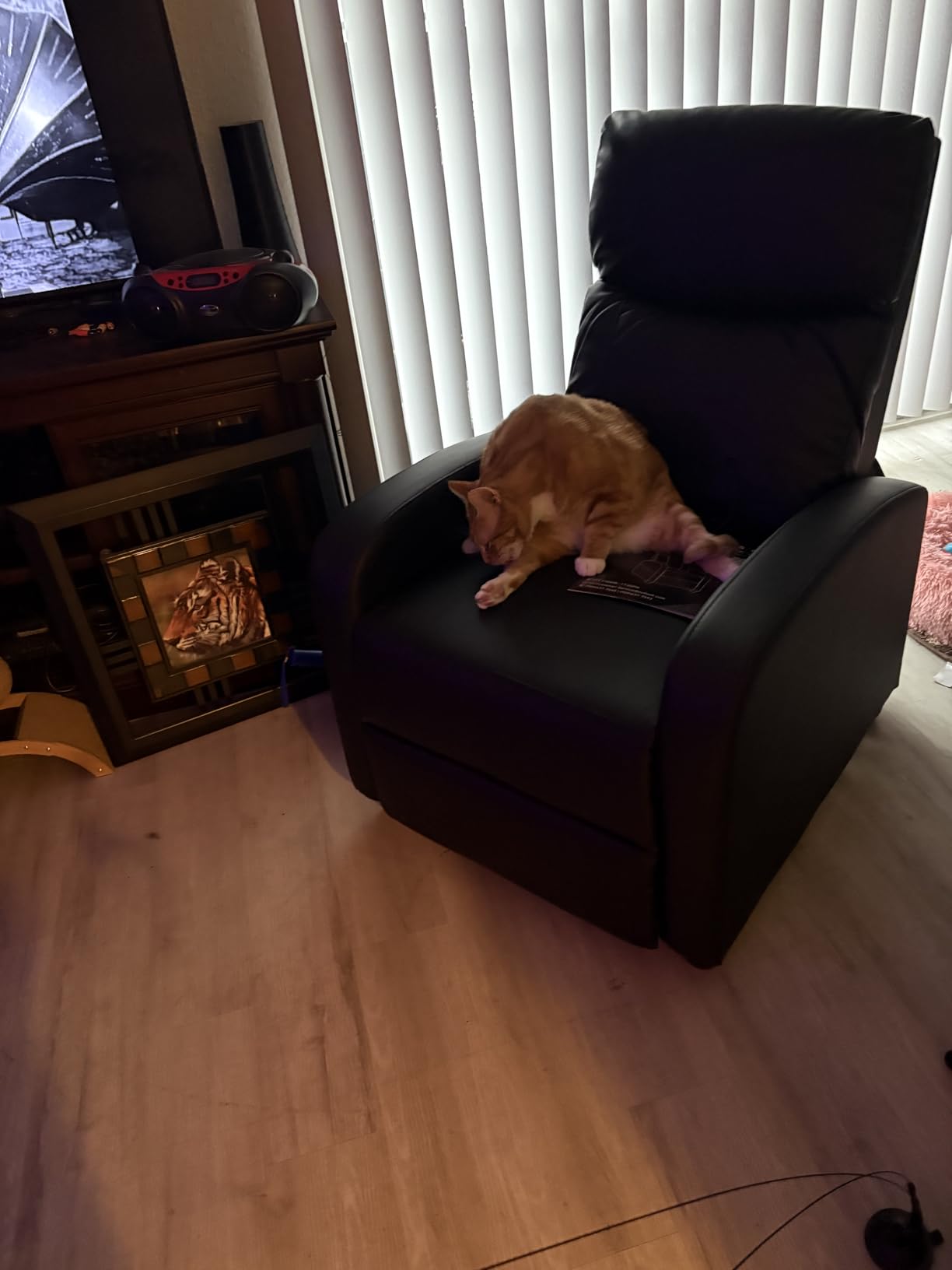 Sweetcrispy Massage Recliner Chair for Adults, Adjustable Home Theater Seating with Lumbar Support for Living Room, Modern Fabric Reclining, Black customer photo 2