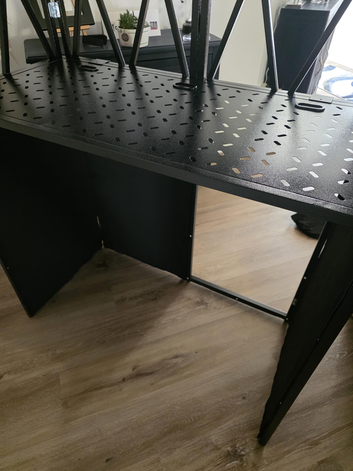 DJ Table Stand Portable booth Double Deck, Foldable DJ Stand, Heavy-Duty Adjustable Height DJ Facade Booth, Easy to Assemble, Stylish, Convenient to Store and Transport customer photo 2