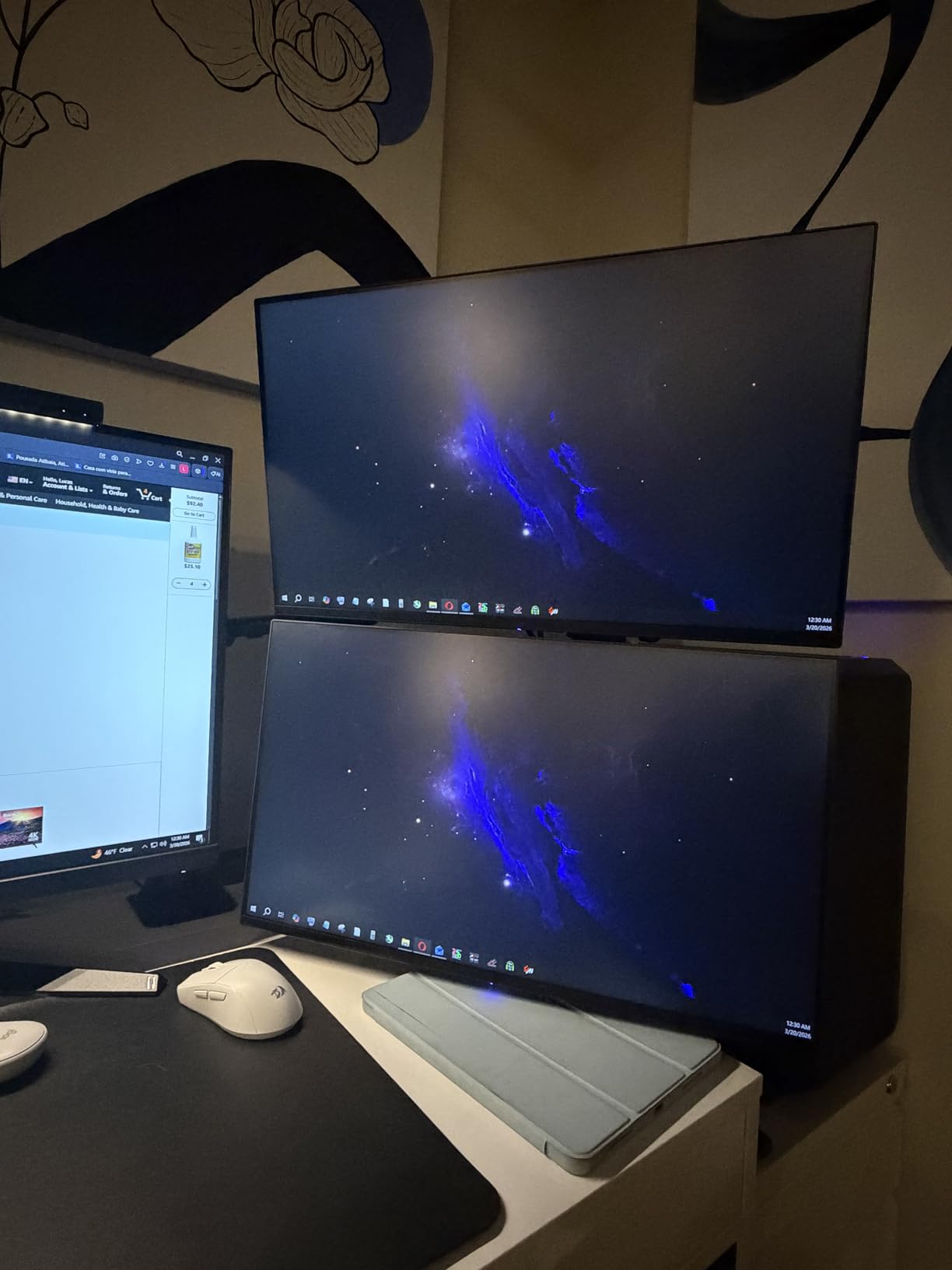 WALI Triple Monitor Mount, 3 Monitor Desk Mount with Premium Gas Spring Arm for Screens 17-32 Inch, Multiple Monitors Stand with Tilt, Swivel, Rotation, Mounting Holes 75/100 mm, Black customer photo 1