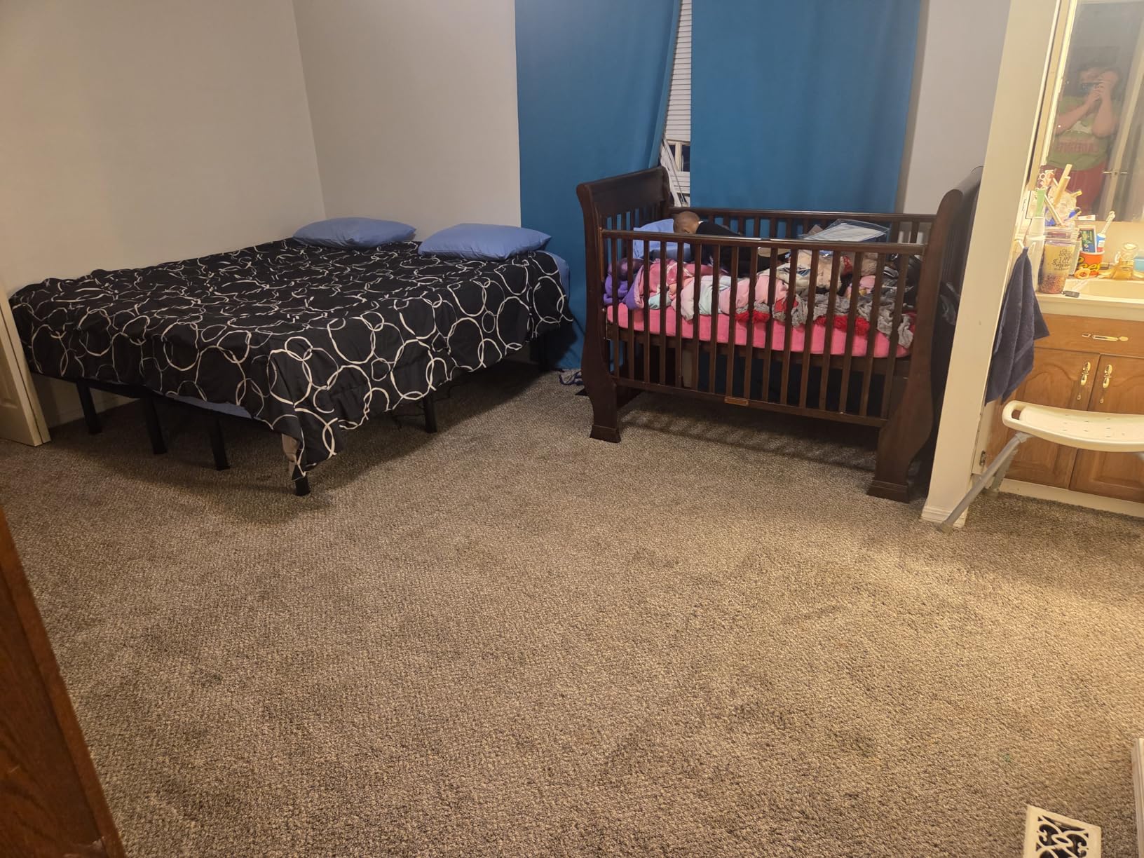 EGOHOME Adjustable Bed Frame Queen and 14 Inch Cooling Memory Foam Mattress, Wireless Remote Head and Foot Incline, 12 inch Legs, Zero Gravity Queen Size 60