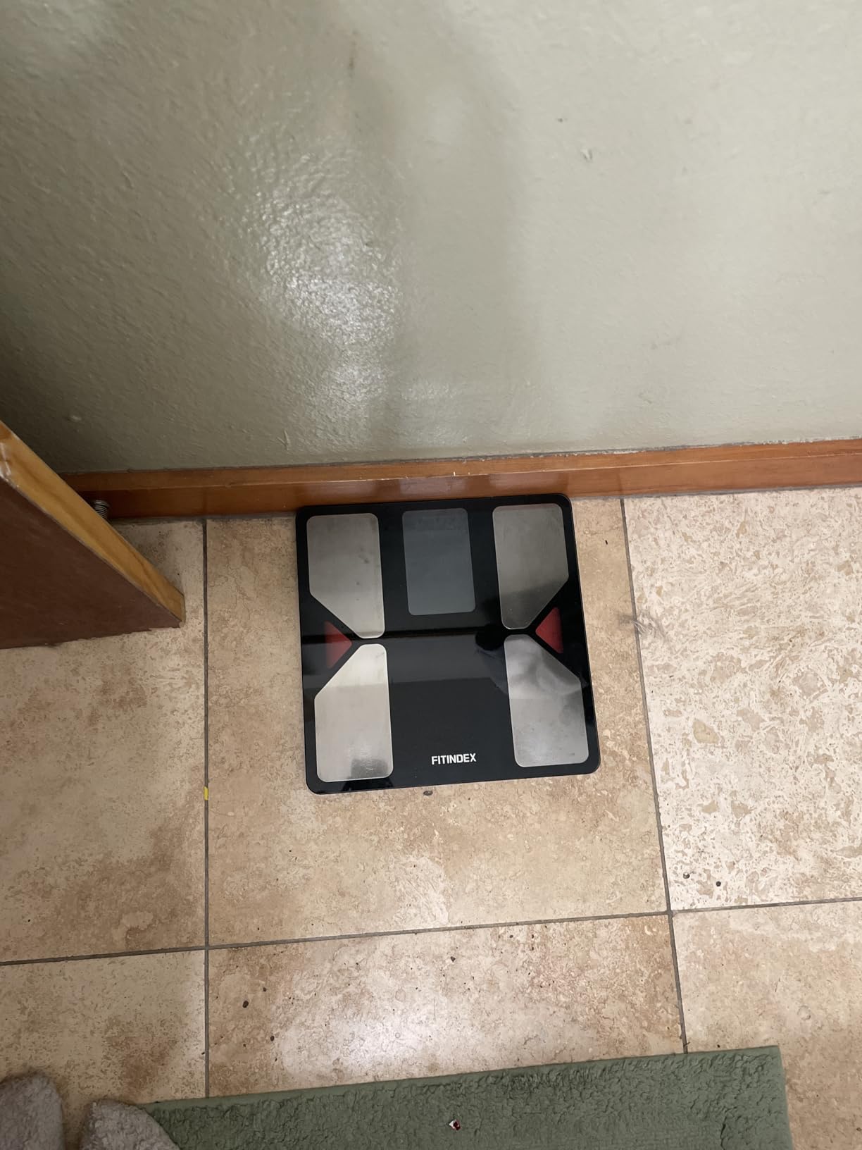 FITINDEX Smart Scale for Body Weight, [2026 Upgraded], Body Composition Analyzer with 8-Electrode Large Platform for Weight, BMI, Fat, Muscle Mass, Segmental Muscle Analysis, High Precision, 400 lbs customer photo 1