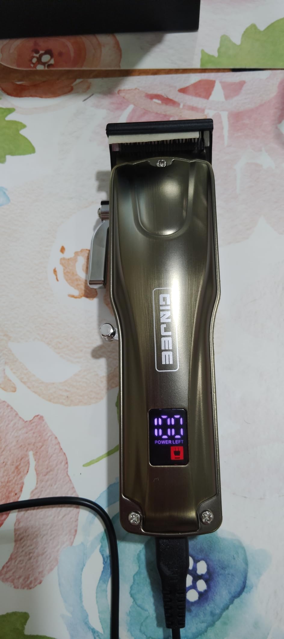 Hair Clippers for Men, Cordless & Corded Barber Clipper with 5Hrs Runtime, 7000RPM Rotary Motor & LED Display, Waterproof Professional Hair Cutting Kit for Men and Home Use (Gold) customer photo 2