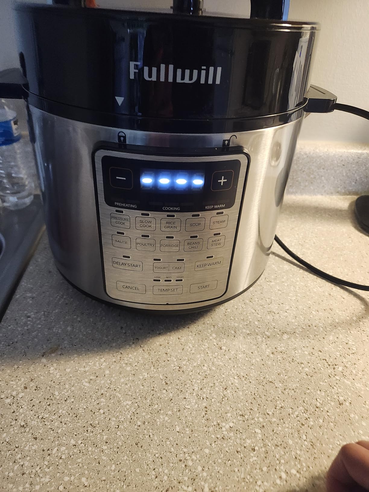 Fullwill 9-in-1 Electric Pressure Cooker, 12 Presets Instant Multi Cooker, 6 Quarts customer photo 2