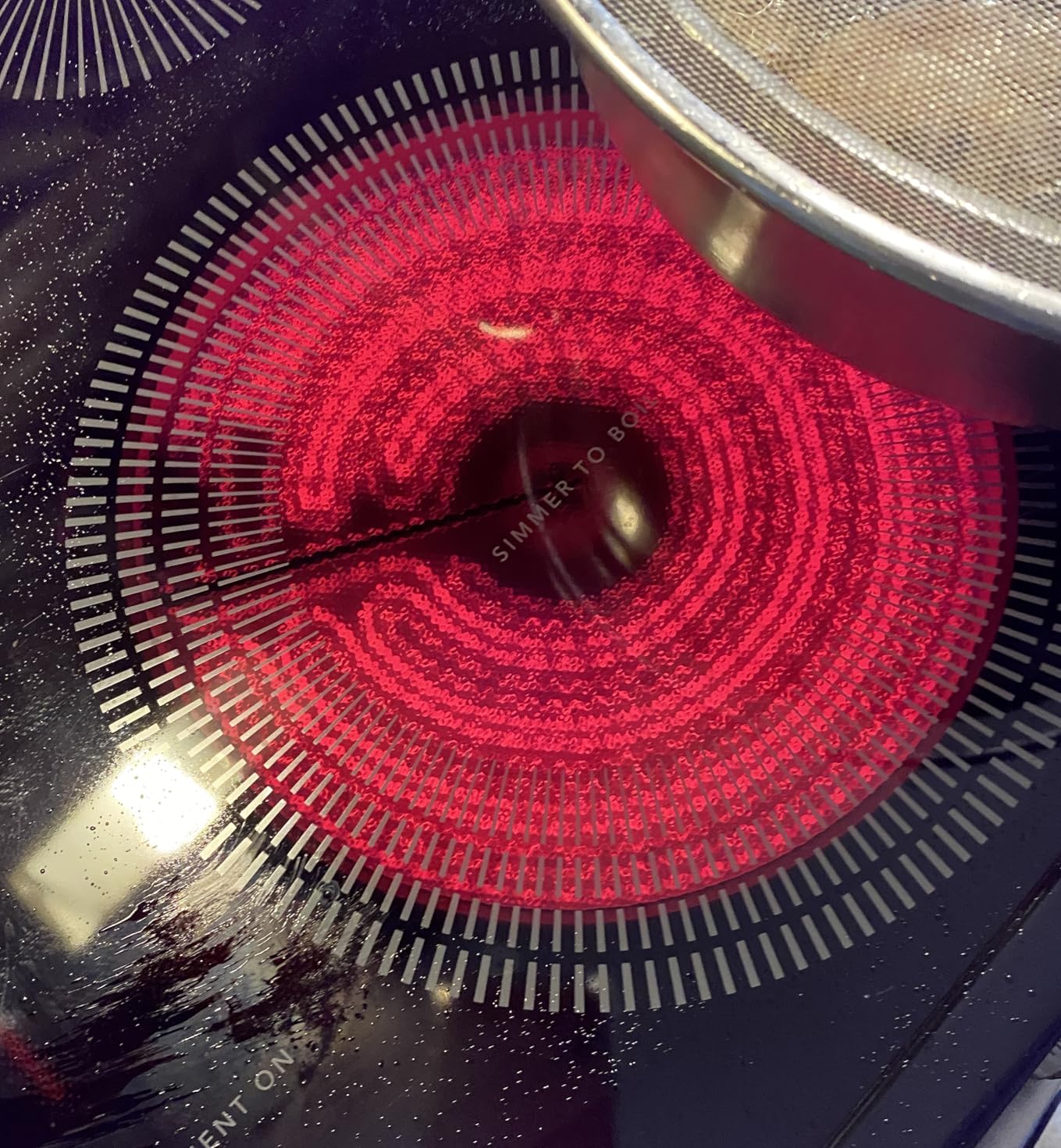 Frigidaire Gallery 30 in 5 Burner Element Freestanding Range in Stainless Steel with True Convection and Air Fry GCRE3060BF customer photo 1