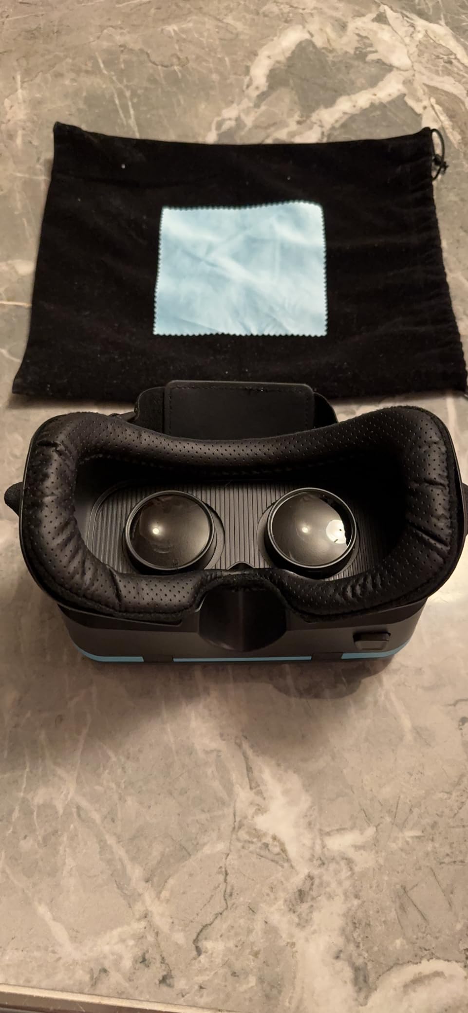 FEEBZ 3D VR Headset for Kids 2.0 + Android Remote - for iPhone & Android Phones | with 3D VR Videos & Apps Links | Virtual Reality Goggles Set for Beginners customer photo 1