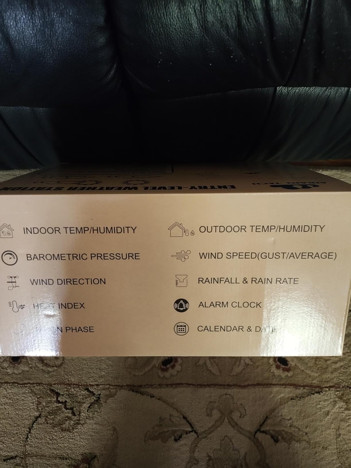 14-in-1 Wireless Weather Station with Outdoor Wireless Sensor, Radio-Controlled Clock, Rain Gauge, Wind Speed/Direction, Moon Phase, Wind Chill Index, Outdoor Dew Point, Barometer customer photo 1