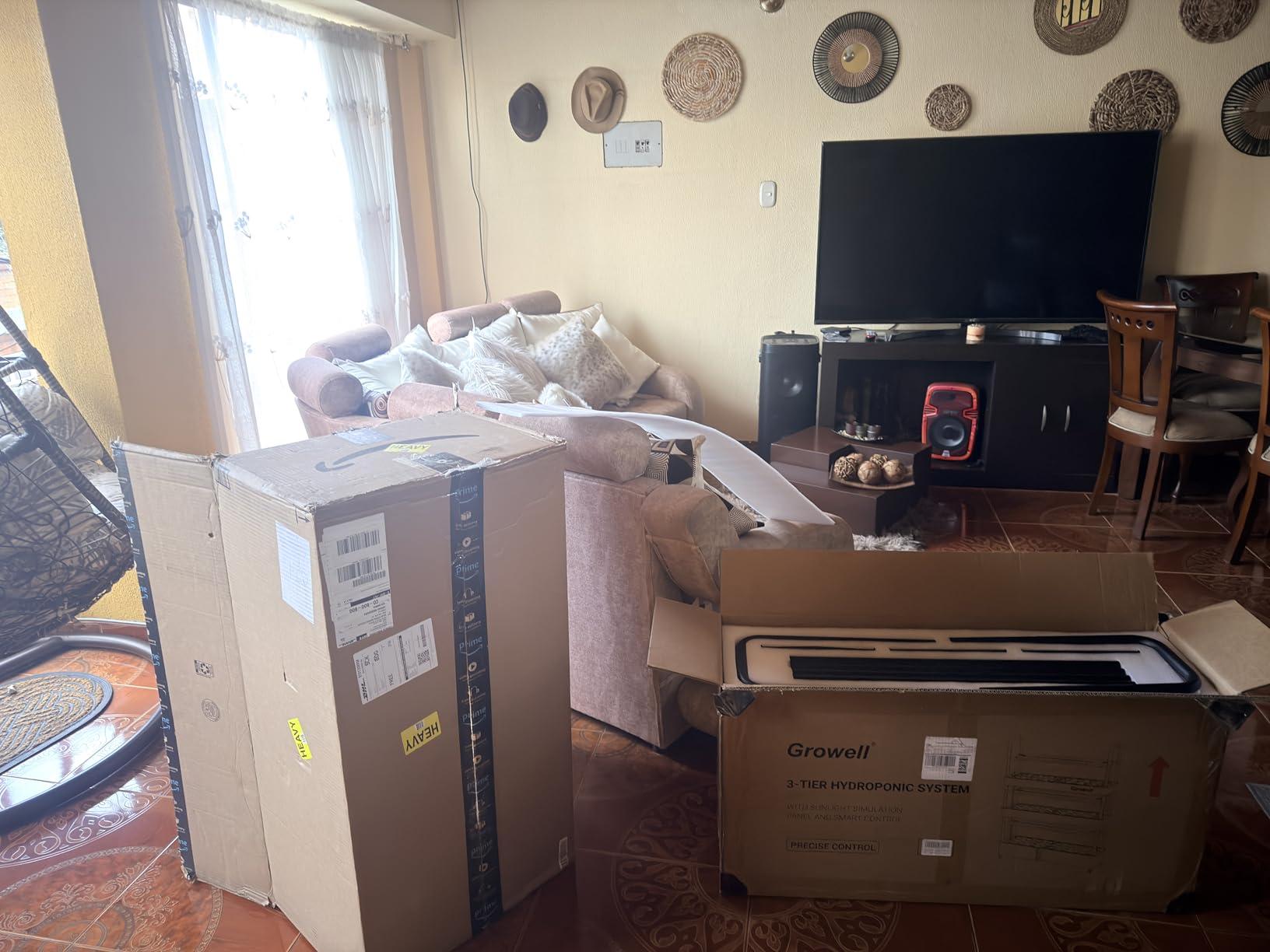 Large Basket Hydroponics Growing System Kit, 32 Pods Vertical Hydroponic Garden with 2 Grow Light Modes, Auto Circulating Water System, 32L Indoor Gardening System for Herb Vegetable Fruit customer photo 2