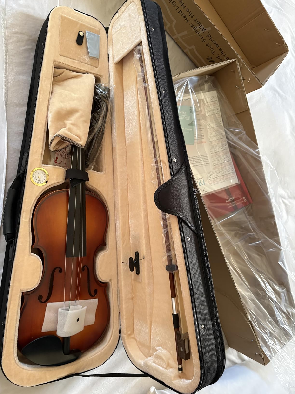 Kmise Violin 4/4 Full Set, High Density Ebony Violins, Glossy Acoustic Fiddle for Adults, Beginners, Students with Violin Case, Rosin, Strings, Bow, Shoulder Rest, Beginner's Guide (Ebony, 4/4) customer photo 2