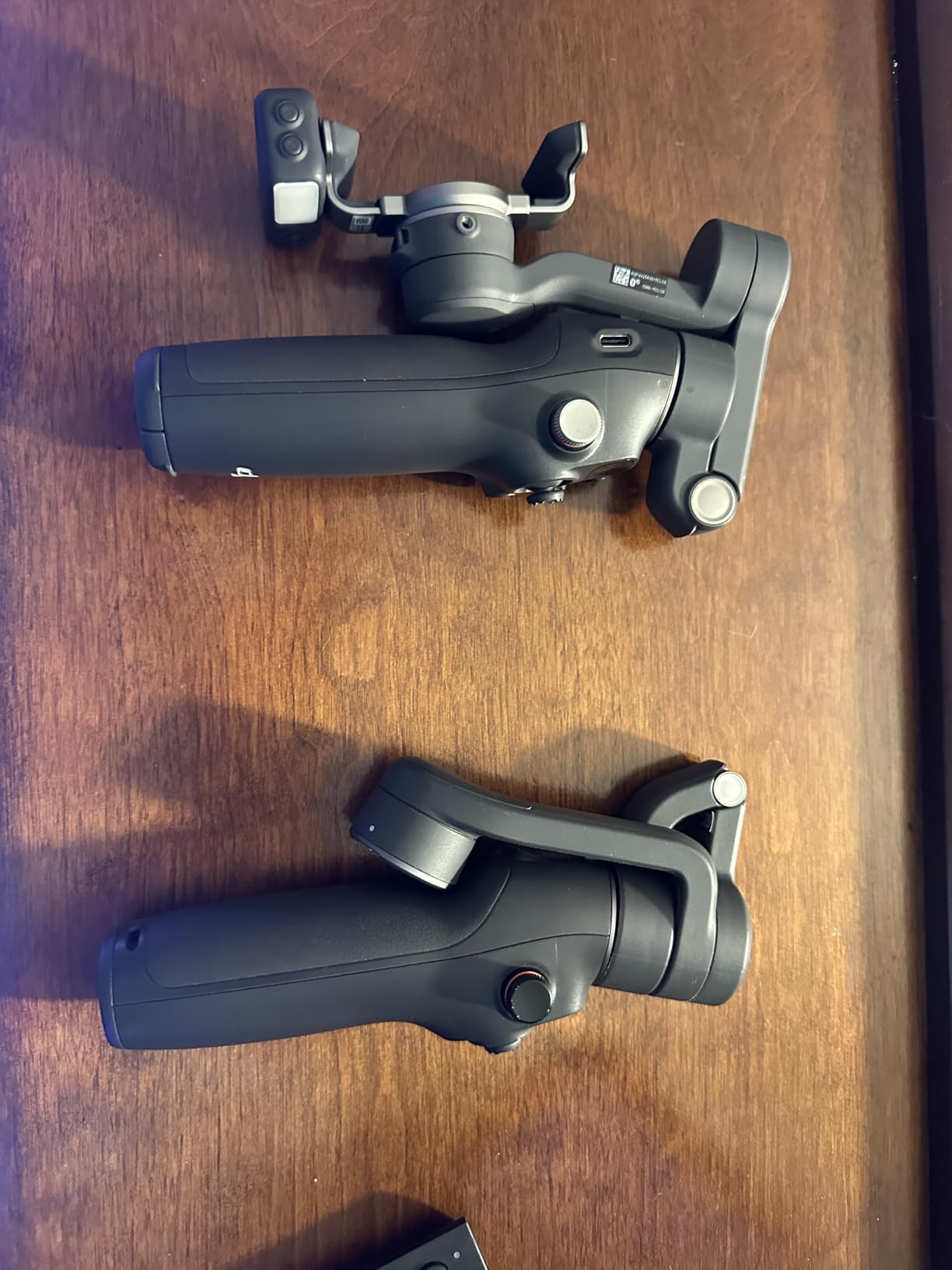 DJI Osmo Mobile 8 Advanced Tracking Combo Gimbal Stabilizer for Phone, AI Native Tracking with Audio & Lighting, 360° Pan Rotation, Built-in Extension Rod & Tripod, 10h Battery customer photo 1