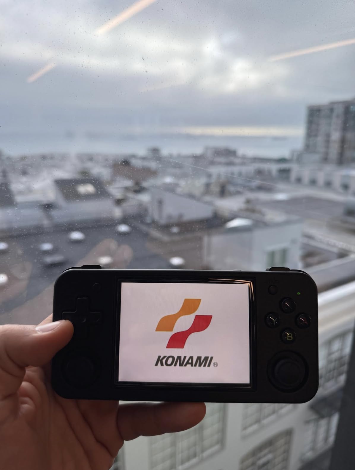 RG35XX H, Anbernic Retro Handheld Gaming Console with 64GTF Card, Dual Joystick Design 3.5-inch HD Screen Lasts up to 8 Hours High-Capacity Battery (64G Jet) customer photo 1