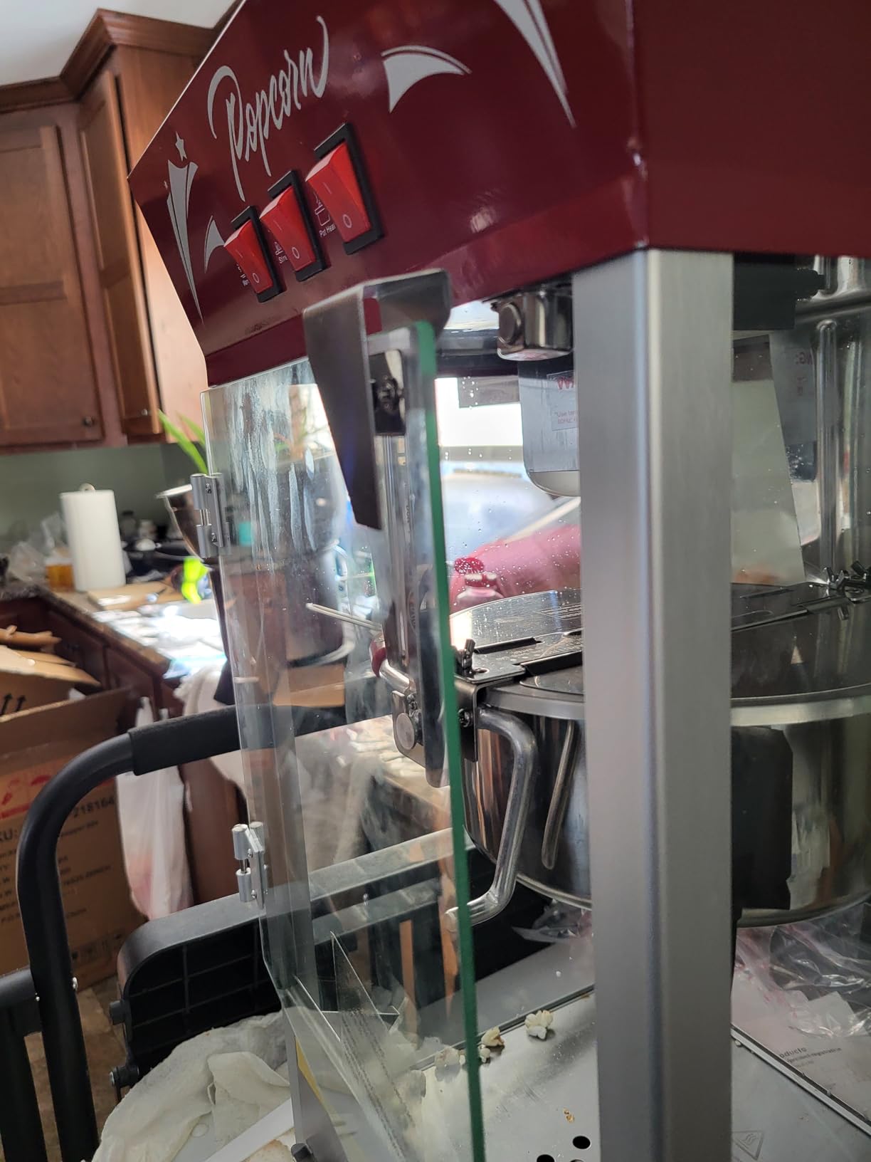20oz Commercial Popcorn Machine with Cart (Red) - High Volume Popcorn Maker - Vintage Movie Theater Style Popper Makes Up to 80 Cups for Events, Restaurants, Business Use customer photo 1