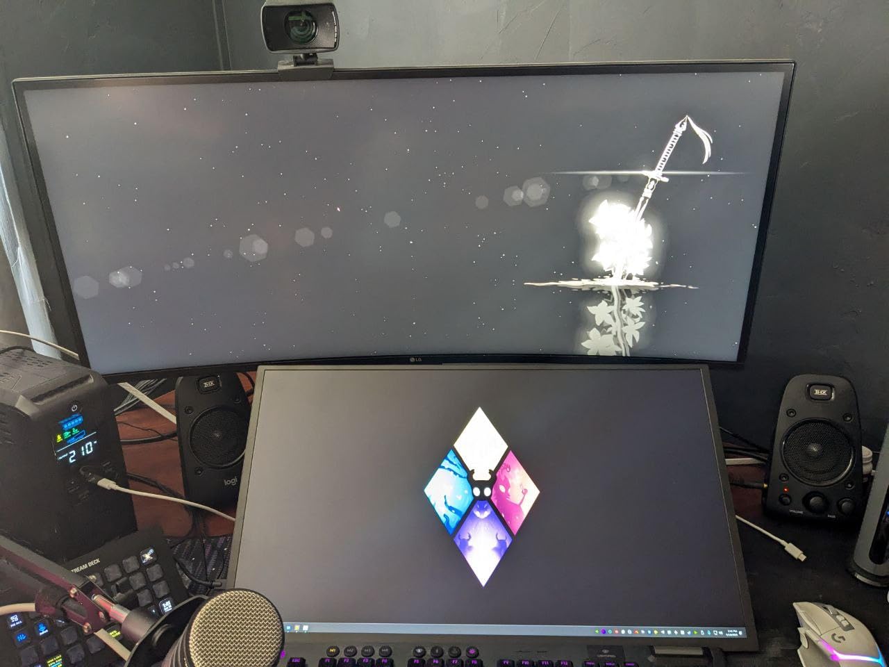 UPERFECT Portable Monitor 4K 144Hz QLED, 19'' UHD 3840x2160, 500 Nits, 2000:1, 146% sRGB, 0.1ms, Built-in Stand & VESA Mount, Travel Gaming Monitor for Laptop, PC & Gaming Consoles - UColor 19 Apex customer photo 2