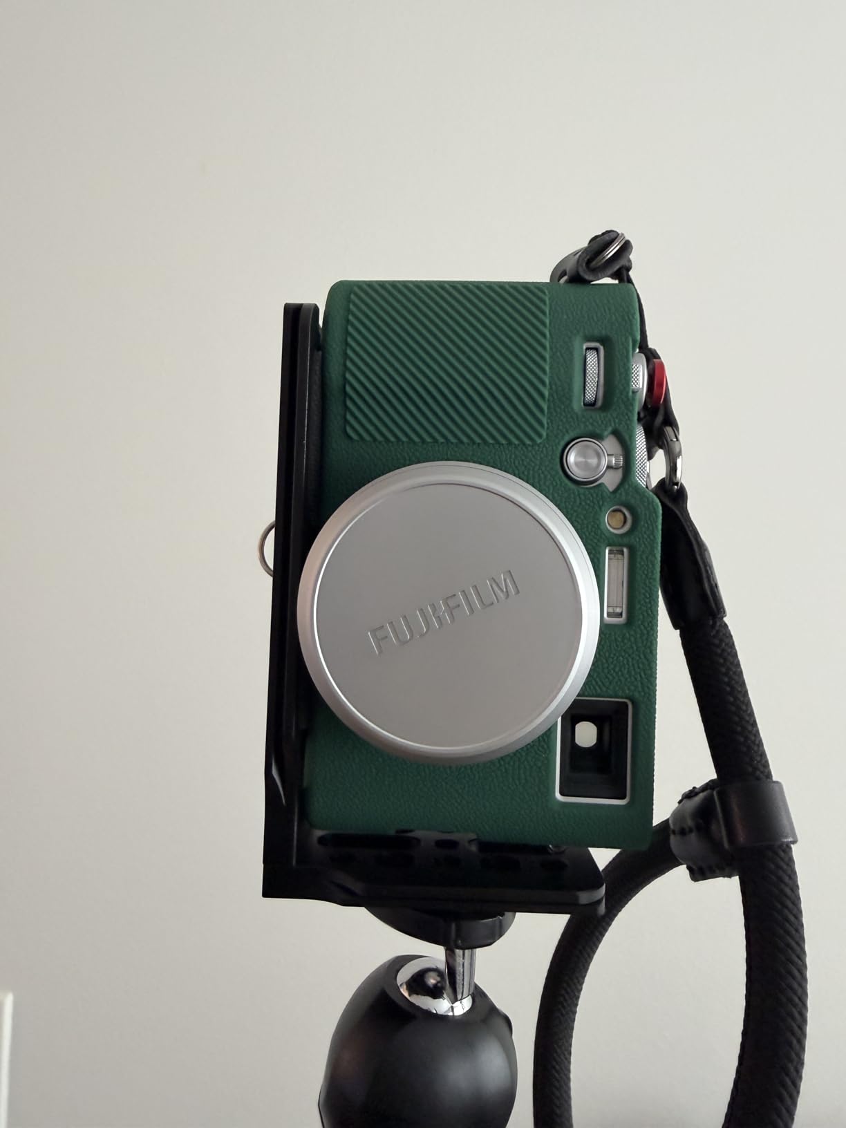 DSLR Camera L Bracket with 1/4