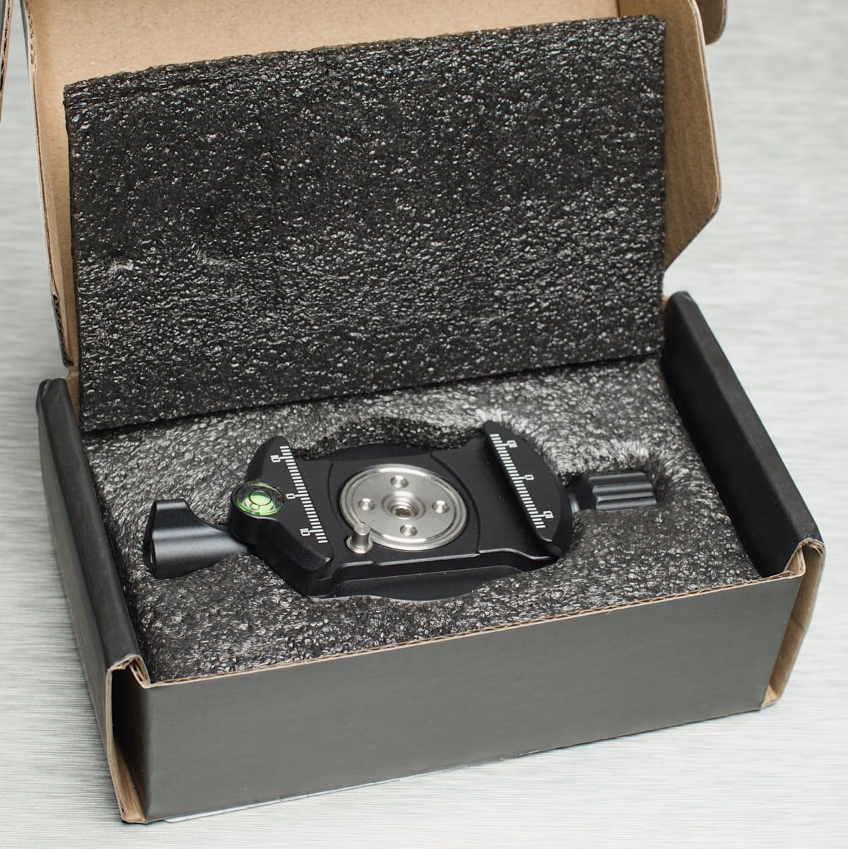 HEIPI Panoramic Panning Base, 360-Degree Tripod Base ARCA-Type Aluminum Alloy Camera Base Plate with Bubble Level for Tripod Monopod DSLR Cameras, Load Capacity 22 LBS customer photo 2