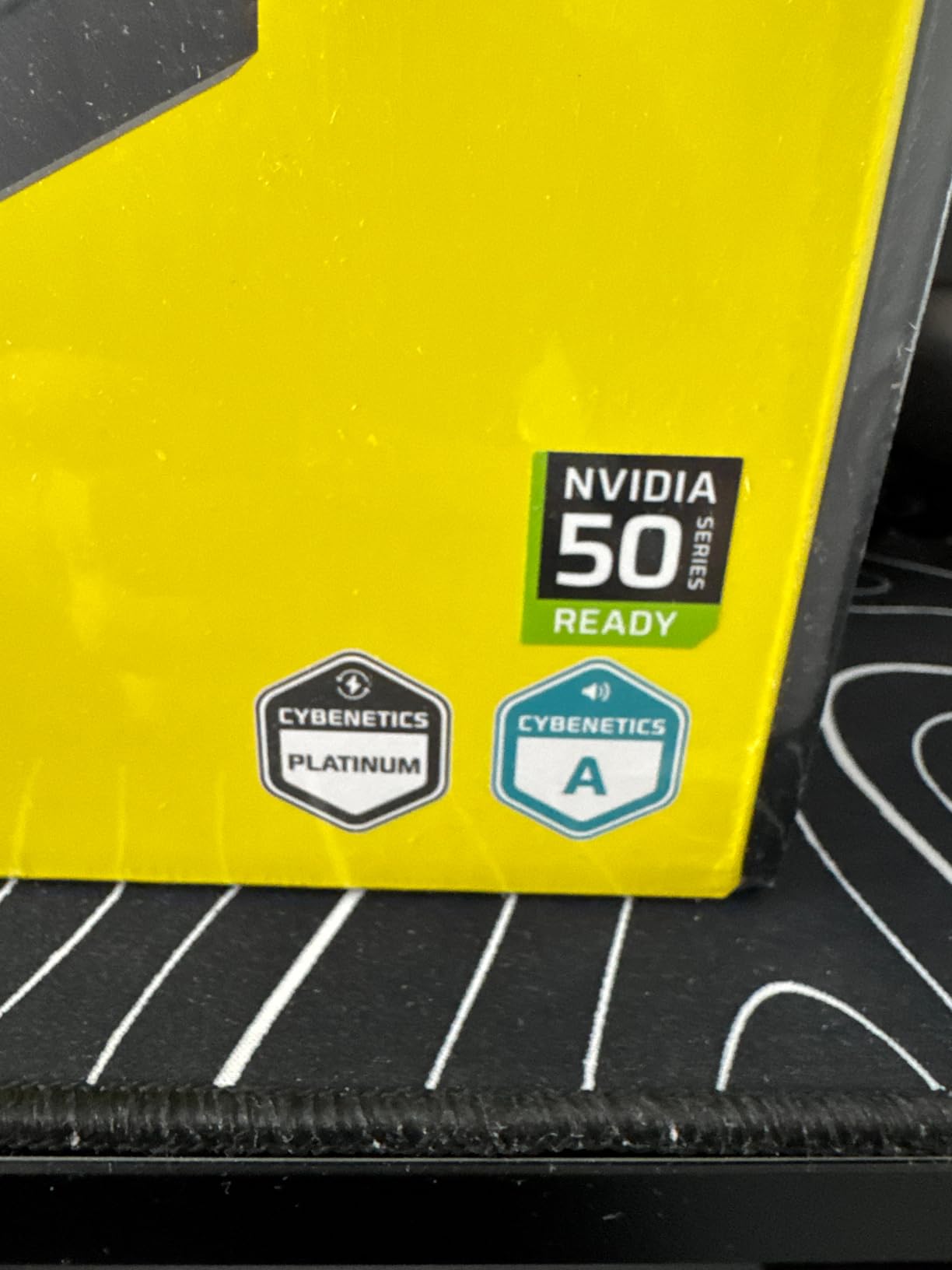 CORSAIR RM1000x ATX 3.1 PCIe 5.1 Ready Fully Modular 1000W Power Supply - Low-Noise, Cybenetics Gold Efficiency, Native 12V-2x6 Connector - Black customer photo 1