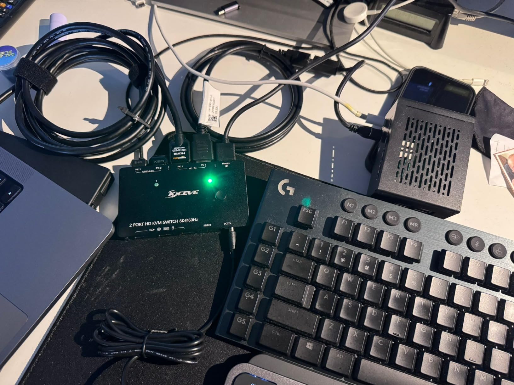 KVM Switch 2 Monitors 2 Computers 8K@60Hz/4K120Hz,HDMI USB3.0 Dual Monitors KVM Switches with 4 USB 3.0 Port,Wired Remote,USB3.0 Cables Included(8K 2 PC 2 Monitor KVM) customer photo 2