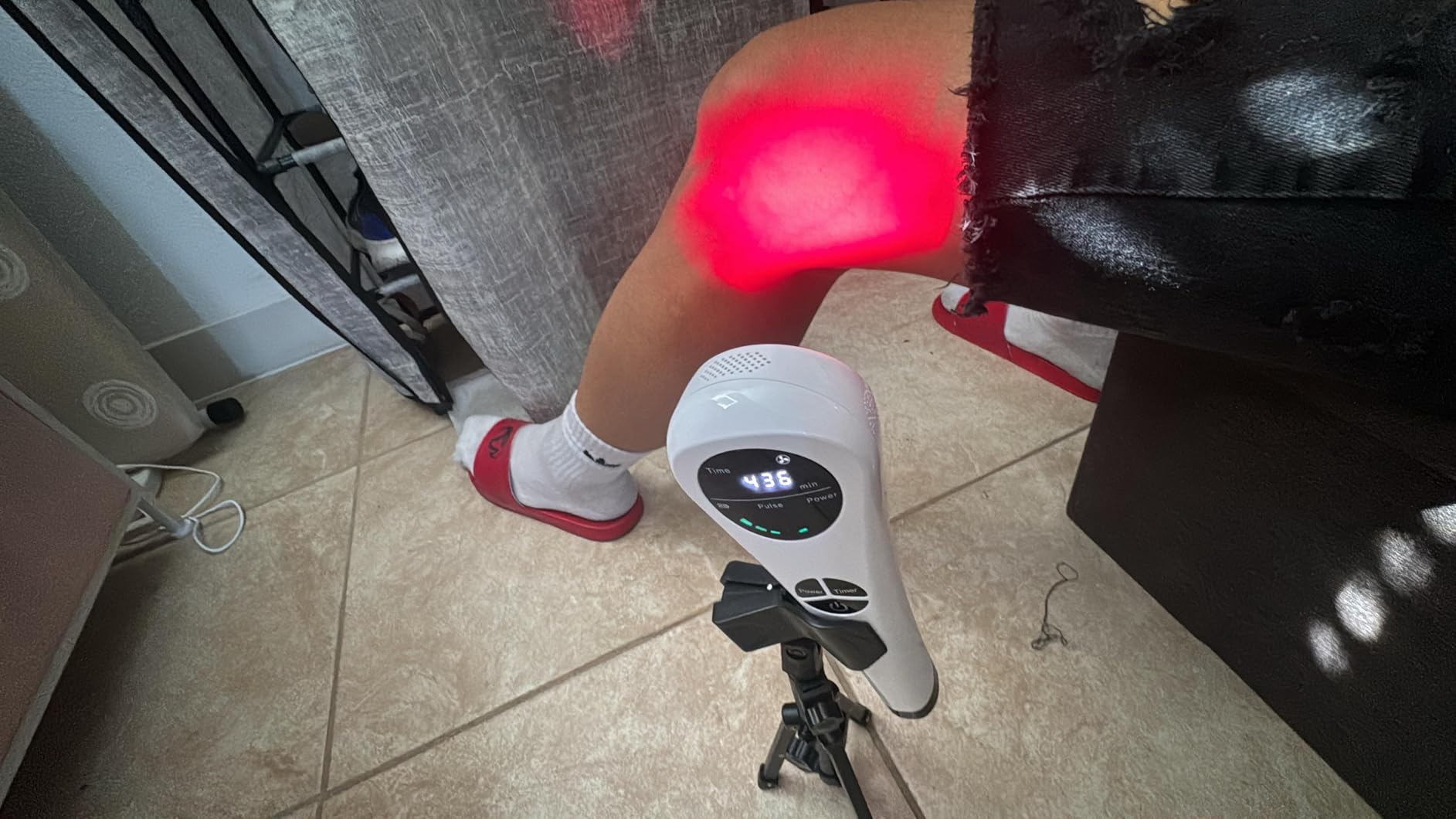 Cold Laser Therapy Device - Dual Wavelength 4×808nm & 14×650nm Red Light Therapy Wand, Handheld Infrared Light Therapy for Humans & Pets, Red Light Therapy for Body, Joint, Back, Knee, Muscle customer photo 1