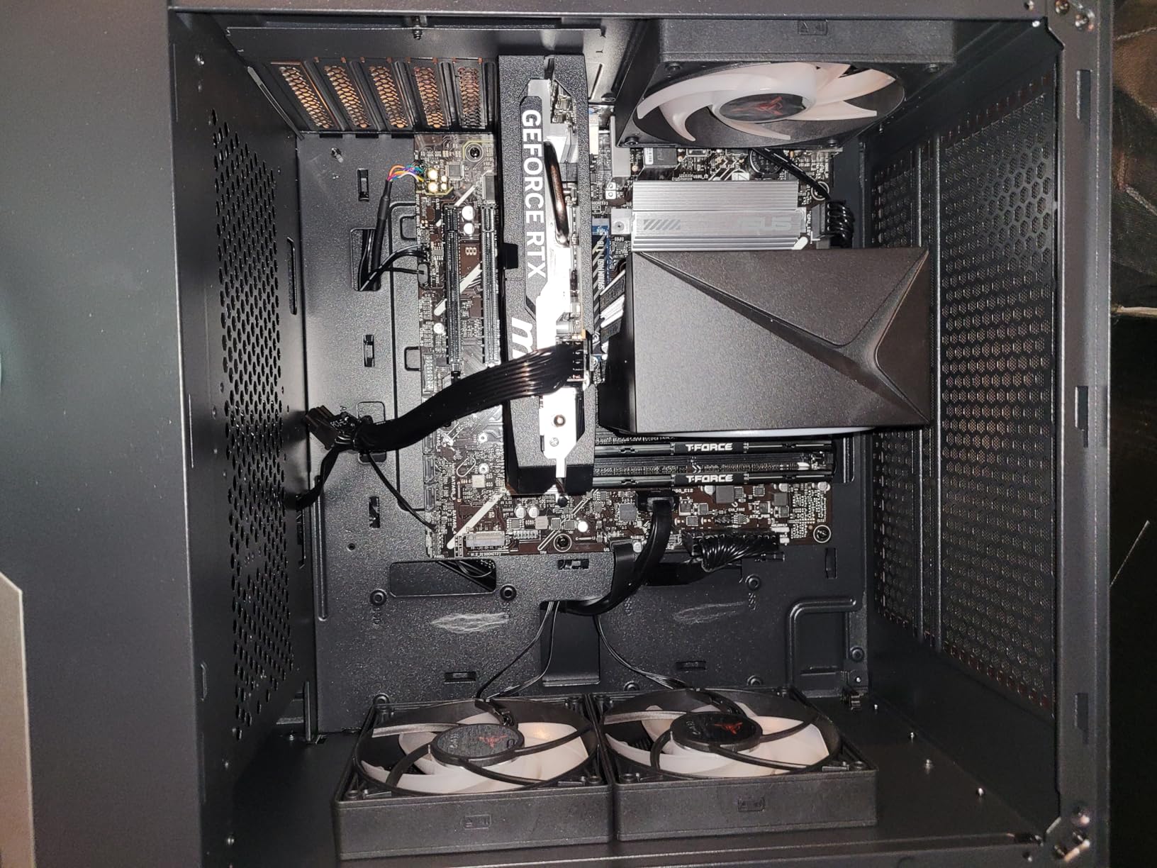 Nebula 2 Gaming PC, Intel i5 14400F 2.5GHz, NVIDIA RTX 5050 8GB, 1TB NVMe SSD, 16GB DDR5 RAM 5200, 650W Gold PSU, Wi-Fi, Win 11, Gaming Desktop customer photo 2