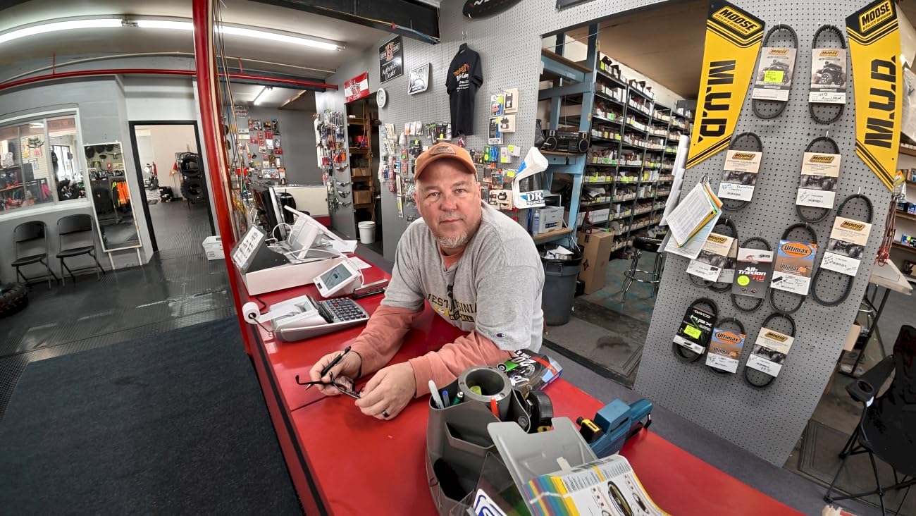 DJI Osmo Action 6 Enhanced Combo, Action Camera with 1/1.1